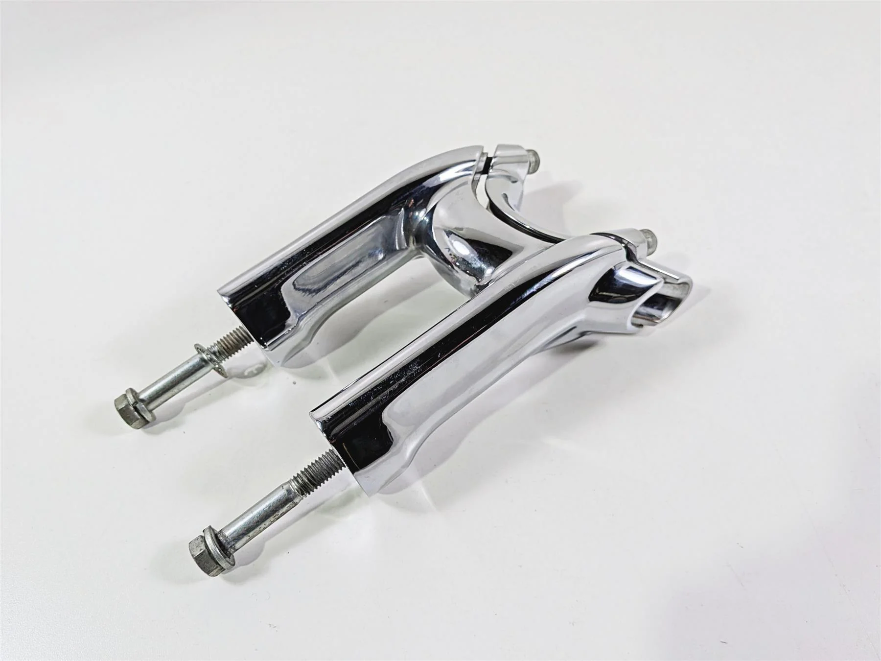 2009 Harley FXCWC Softail Rocker 7" Chrome Handlebar Riser 56407-08 56335-08