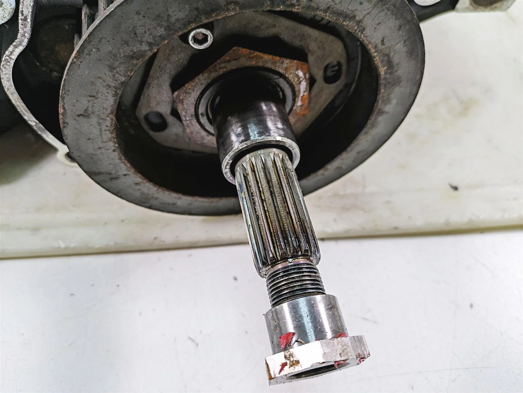 2009 Harley FXCWC Softail Rocker C 6 Speed Transmission Gear Box - 26k 33153-09 - Image 5