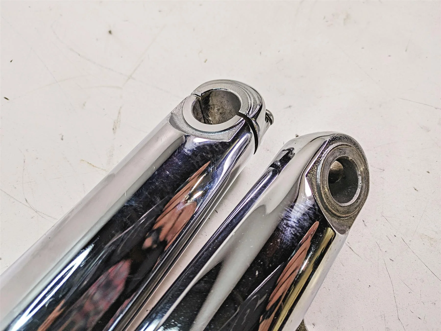 2009 Harley FXCWC Softail Rocker C Chrome Front Fork Leg Set - Read 46950-08 - Image 12