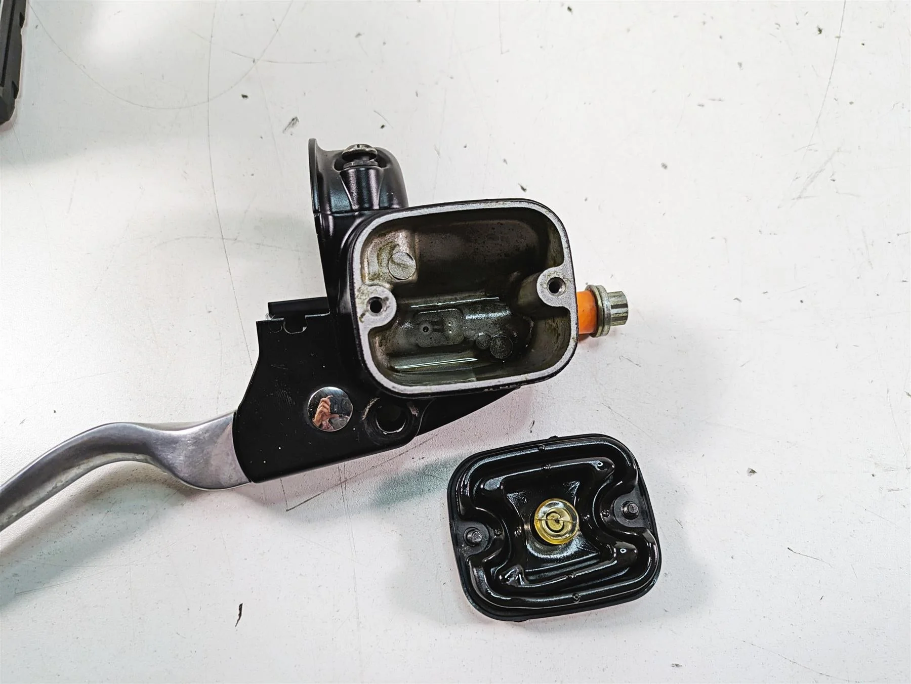 2009 Harley FXCWC Softail Rocker C Front 9/16" Brake Master Cylinder 45019-08C - Image 12