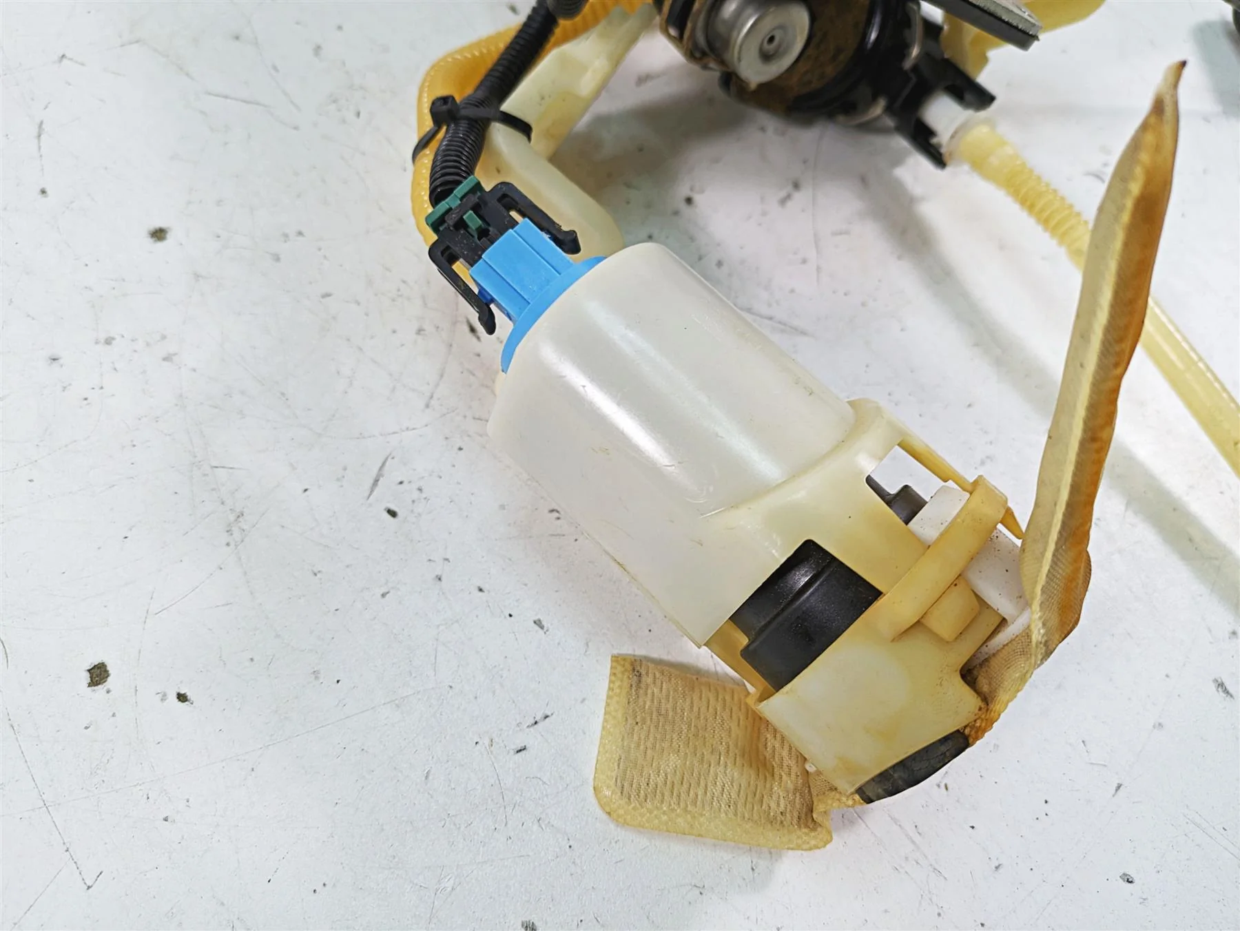 2009 Harley FXCWC Softail Rocker C Fuel Gas Petrol Pump Tested - Read 75283-08 - Image 12