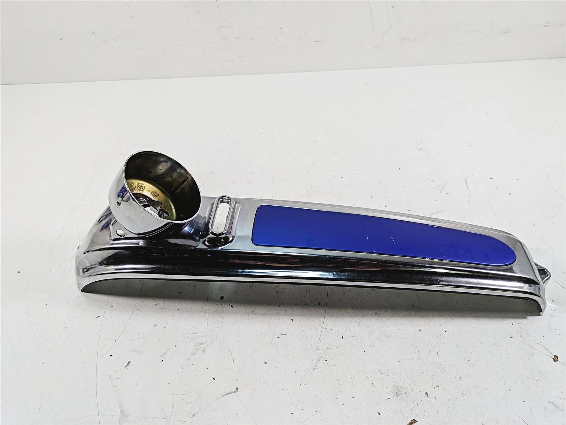 2009 Harley FXCWC Softail Rocker C Fuel Tank Dash Panel Console 71573-08 - Image 3