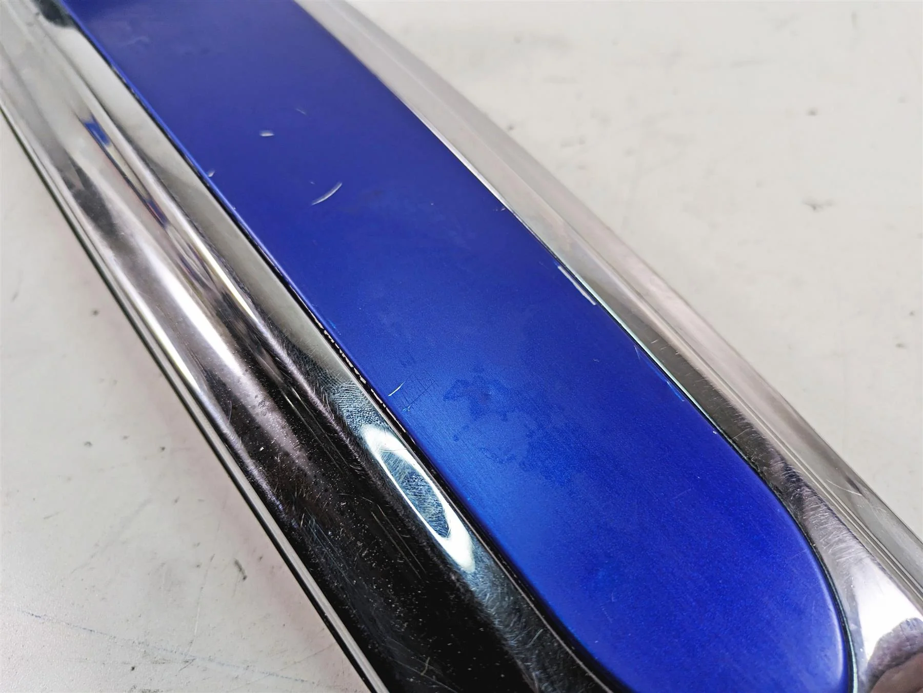 2009 Harley FXCWC Softail Rocker C Fuel Tank Dash Panel Console 71573-08 - Image 9