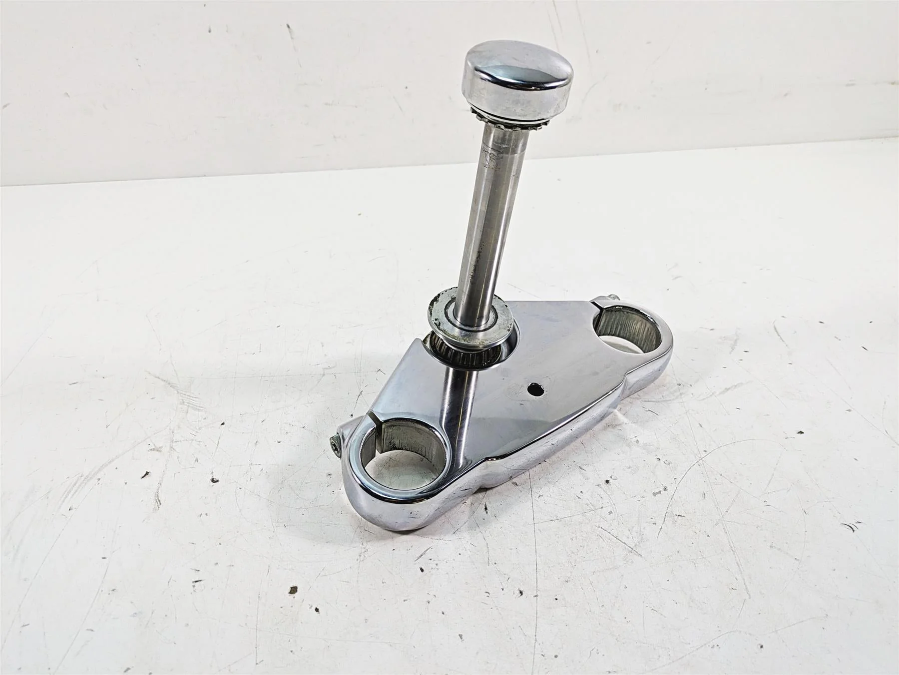 2009 Harley FXCWC Softail Rocker C Lower Triple Tree Steering Stem 46429-08 - Image 12
