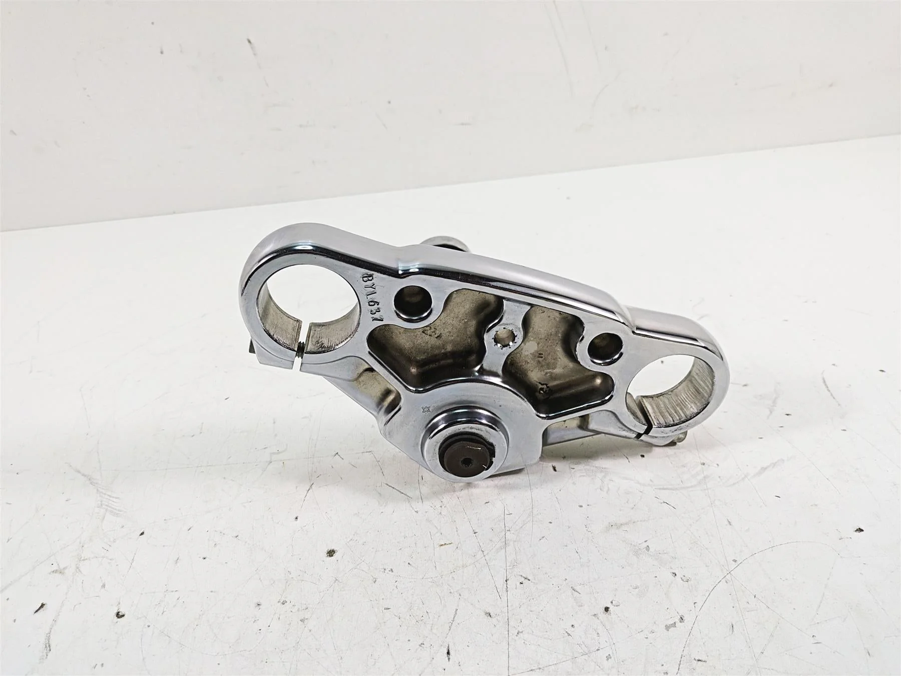 2009 Harley FXCWC Softail Rocker C Lower Triple Tree Steering Stem 46429-08 - Image 8