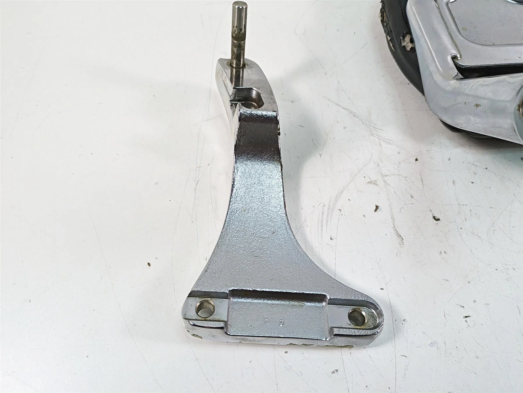 2009 Harley FXCWC Softail Rocker C Rear Seat & Support Mount Set -Read 51691-08 - Image 10