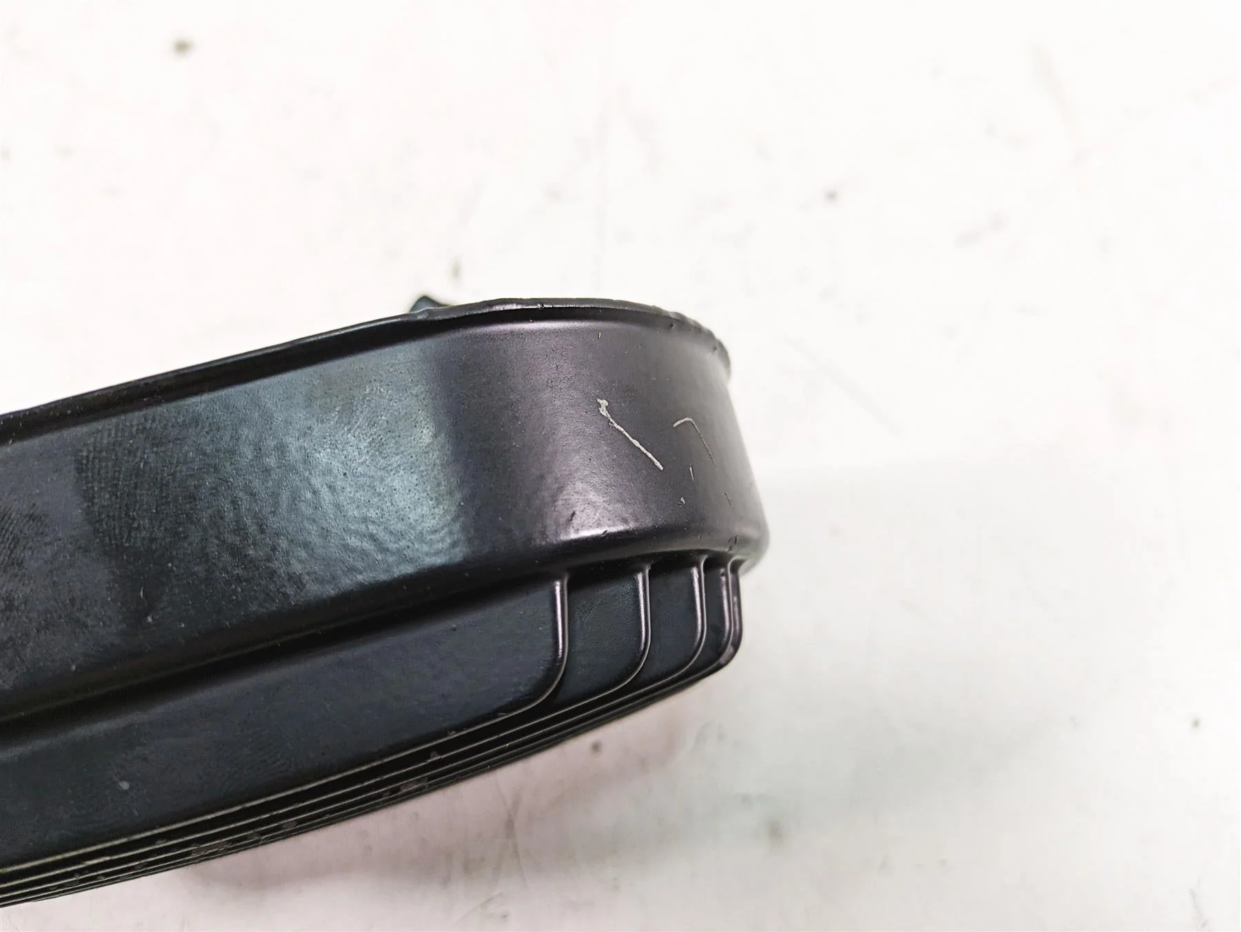 2009 Harley FXCWC Softail Rocker C Rectifier Voltage Regulator 74540-08 - Image 10
