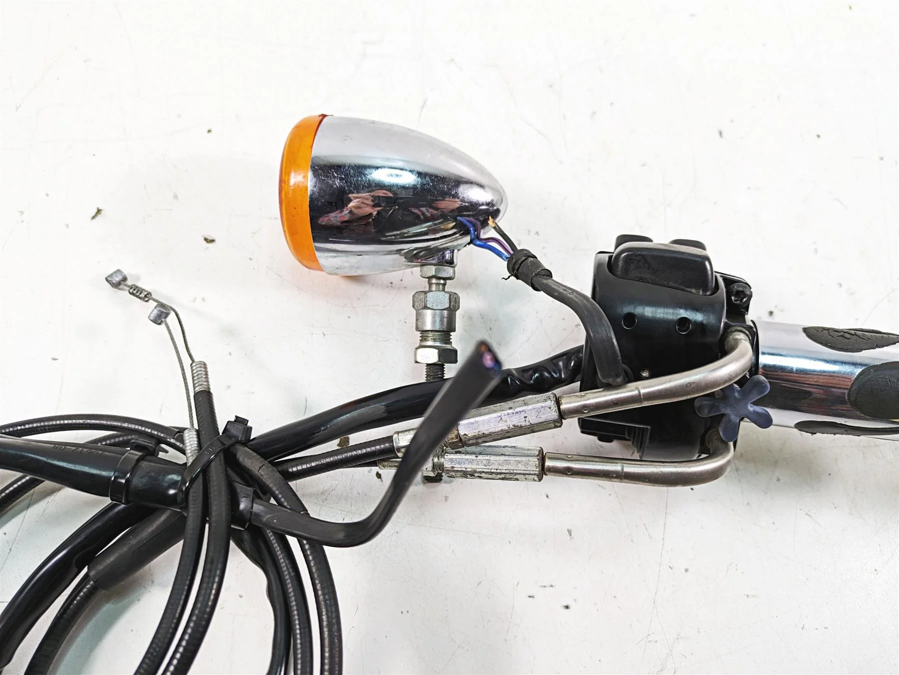 2009 Harley FXCWC Softail Rocker C Right Control Switch Blinker - Read 71684-06A - Image 5