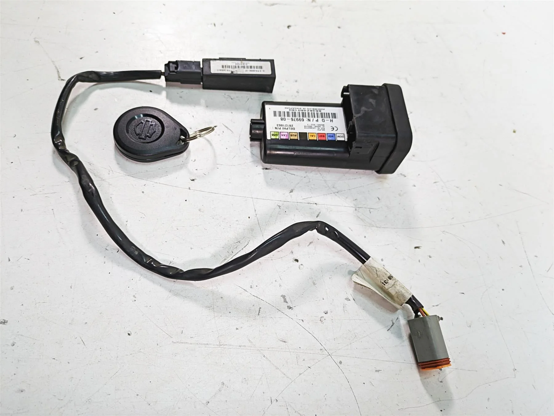 2009 Harley FXCWC Softail Rocker C Tssm Turn Signal Security Module Set 69976-08 - Image 3