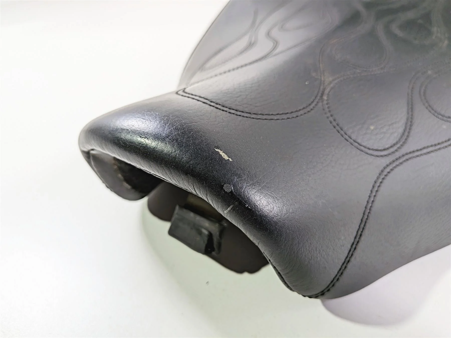 2009 Harley FXCWC Softail Rocker Danny Gray Custom Big Seat Flame Stitching - Image 2