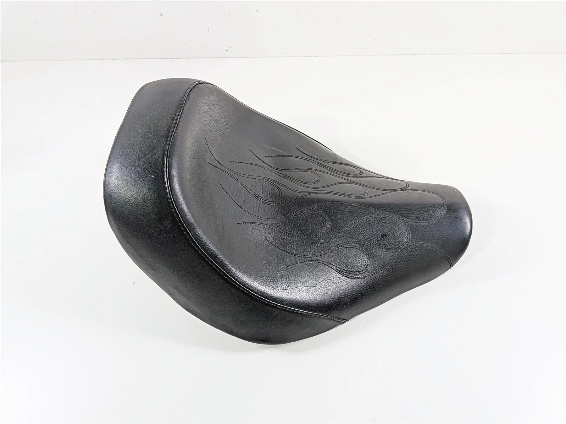 2009 Harley FXCWC Softail Rocker Danny Gray Custom Big Seat Flame Stitching - Image 3