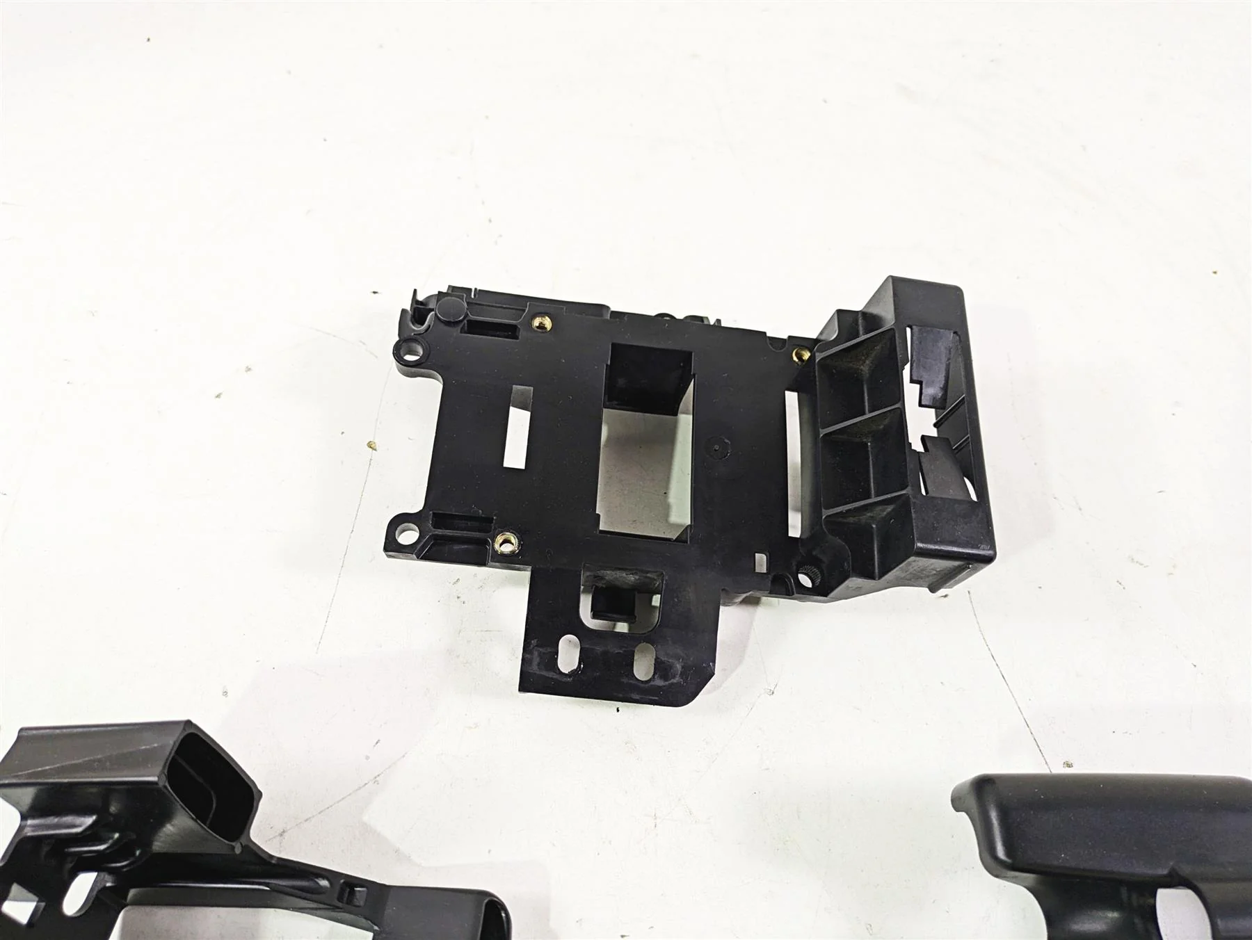 2009 Harley FXCWC Softail Rocker Electrical Carrier Holder Stay Set 70387-08 - Image 6