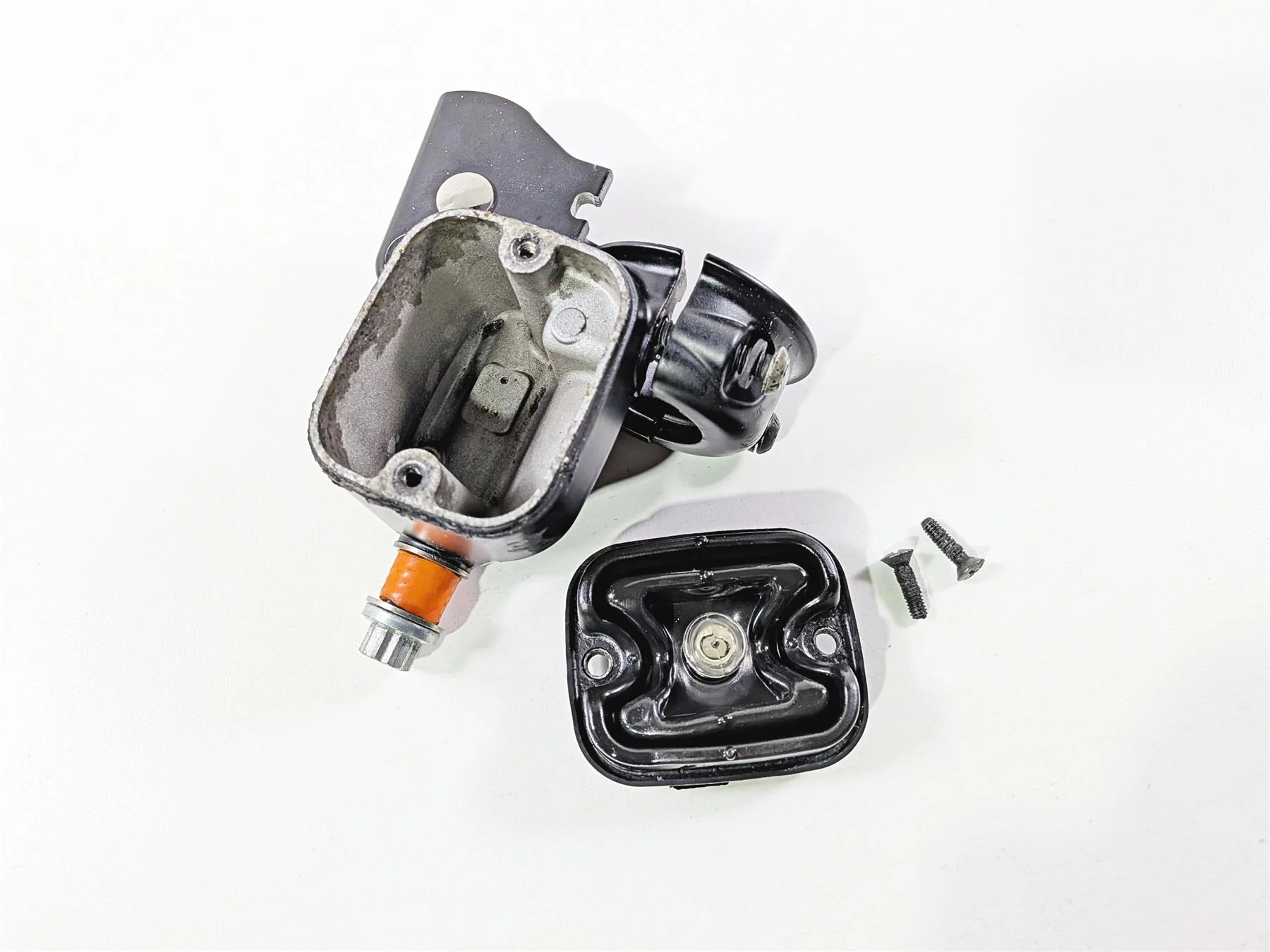 2009 Harley FXCWC Softail Rocker Front 9/16" Brake Master Cylinder 45064-08 - Image 10