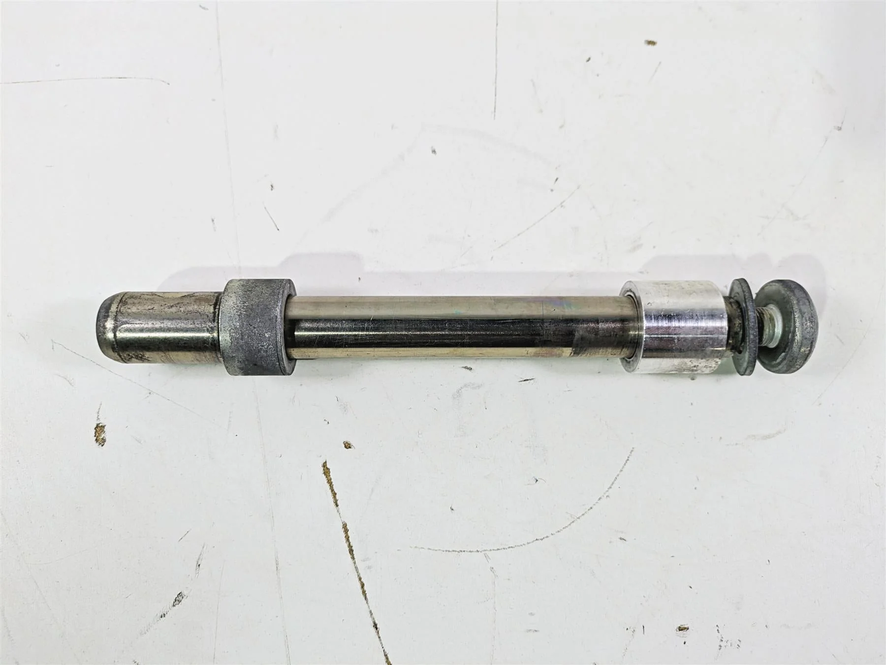 2009 Harley FXCWC Softail Rocker Front Axle Wheel Spindle 25mm 41348-08