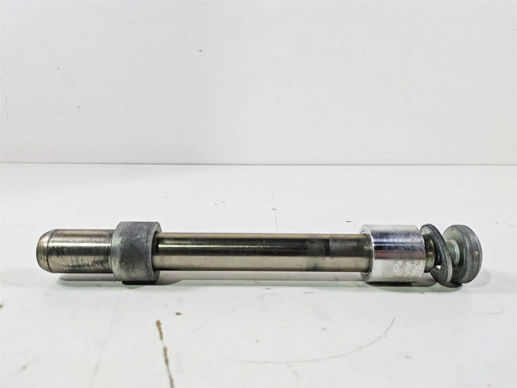 2009 Harley FXCWC Softail Rocker Front Axle Wheel Spindle 25mm 41348-08 - Image 2
