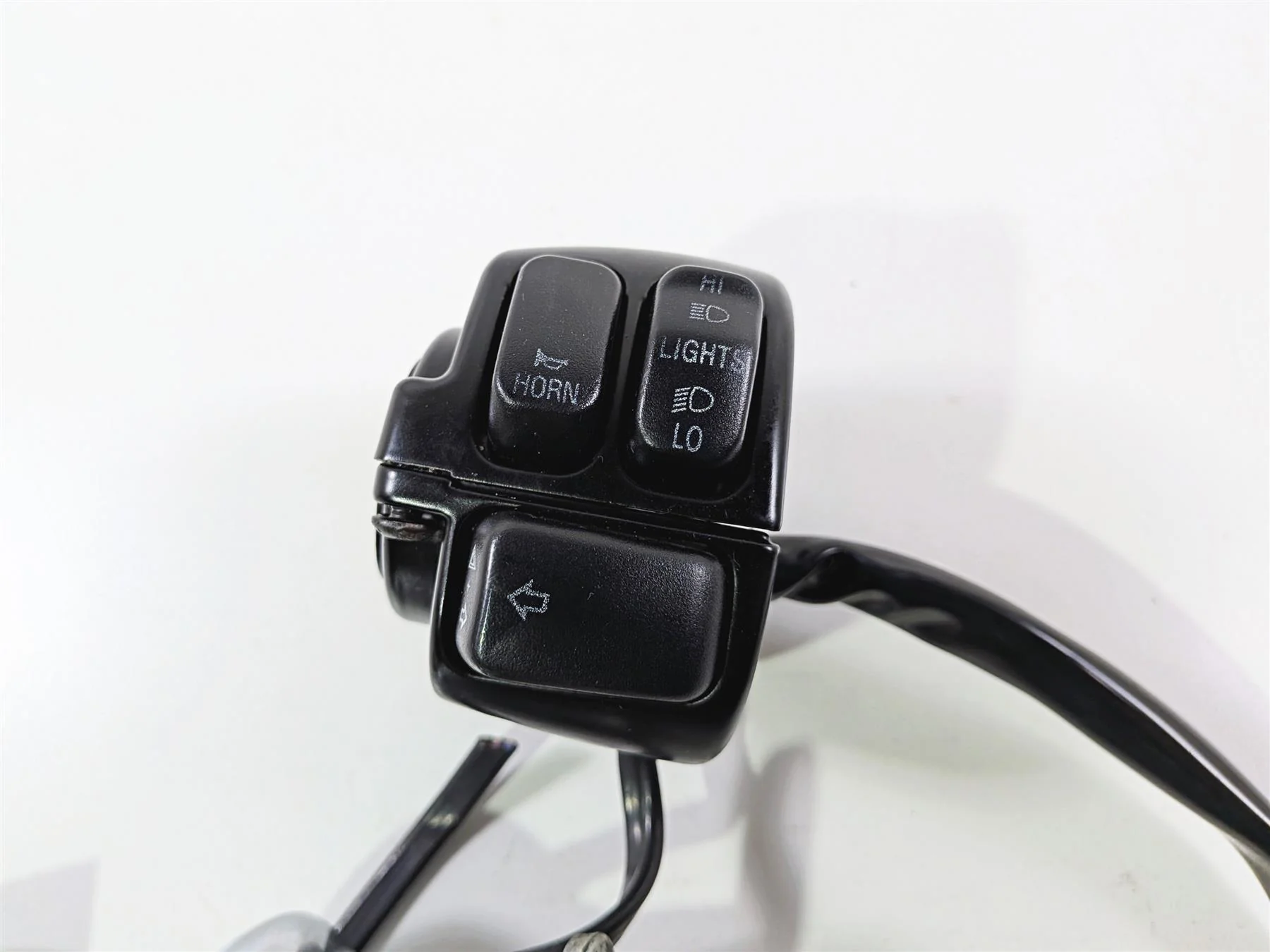 2009 Harley FXCWC Softail Rocker Left Hand Control Switch Turn Signal 71682-06 - Image 8
