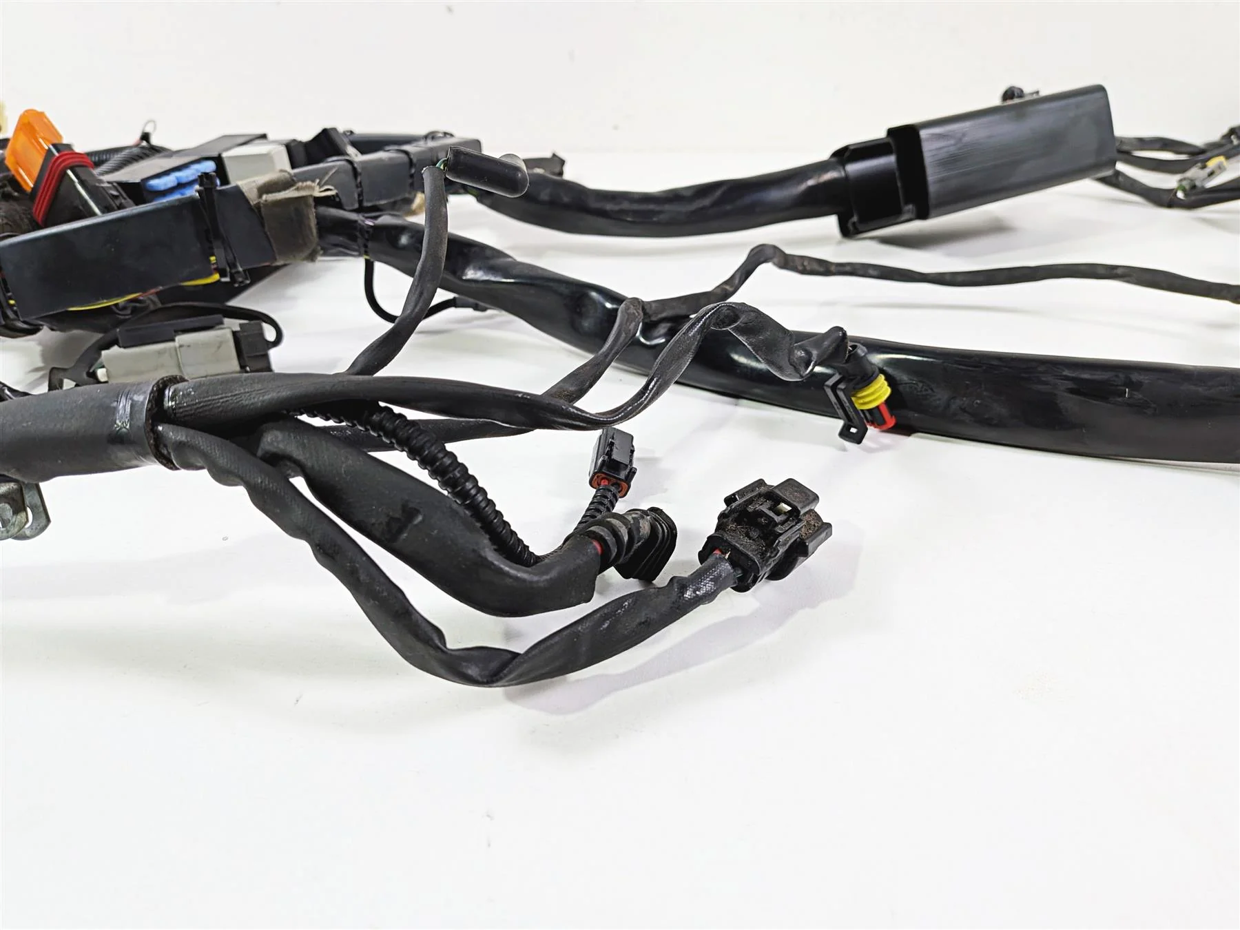 2009 Harley FXCWC Softail Rocker Main Wiring Harness Loom - No Cuts 70452-08 - Image 4