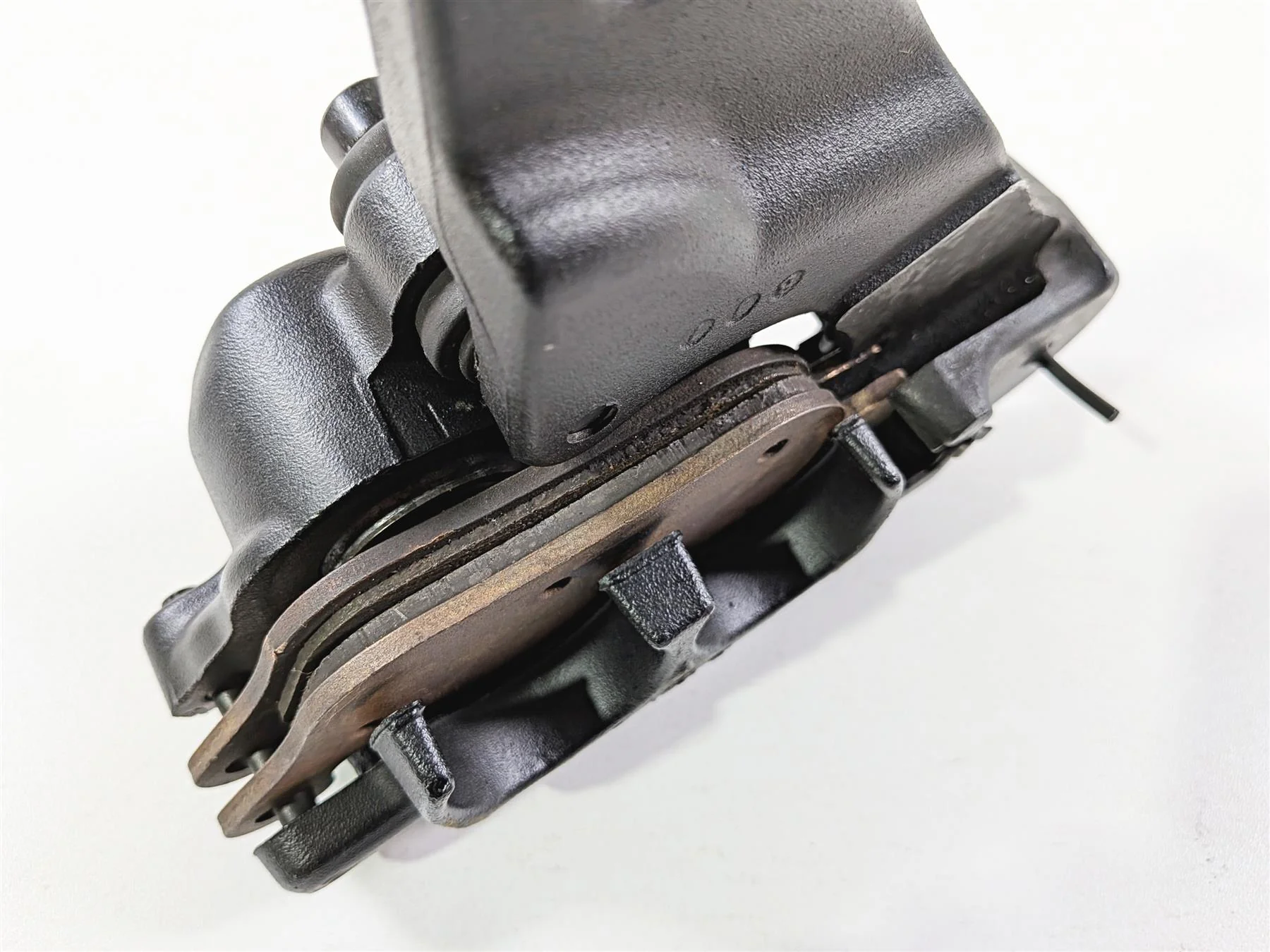 2009 Harley FXCWC Softail Rocker Rear Brake Caliper + Mount 40908-08 - Image 10