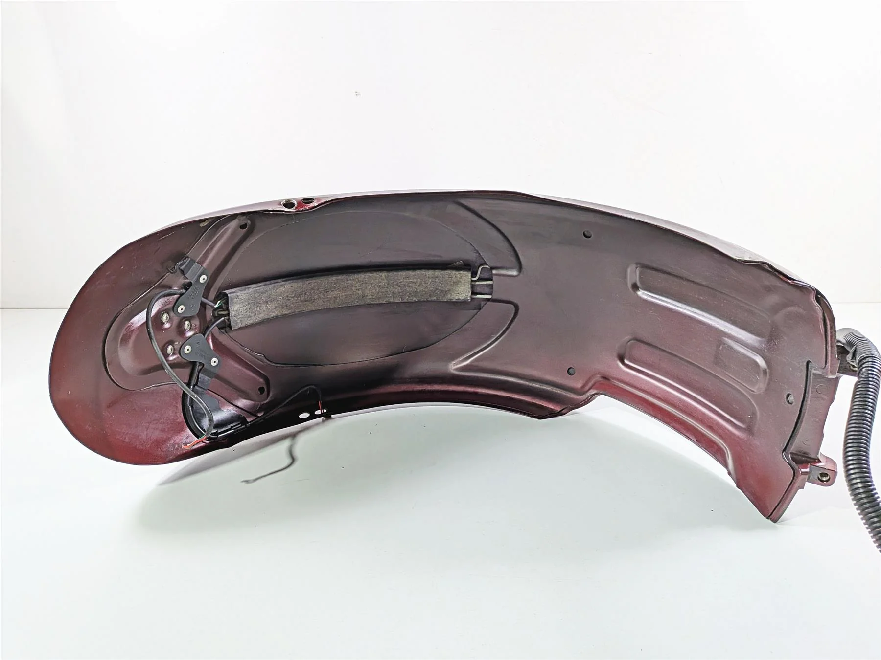 2009 Harley FXCWC Softail Rocker Rear Fender Crimson Red Sunglo - Read 60132-08A - Image 6