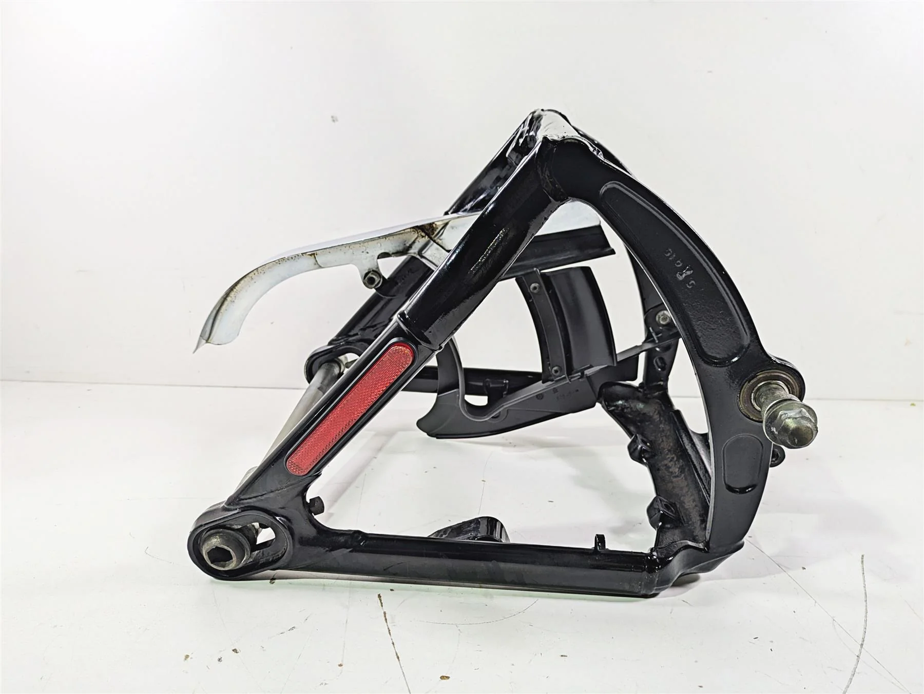 2009 Harley FXCWC Softail Rocker Rear Suspension Swingarm Swing Arm 47694-09