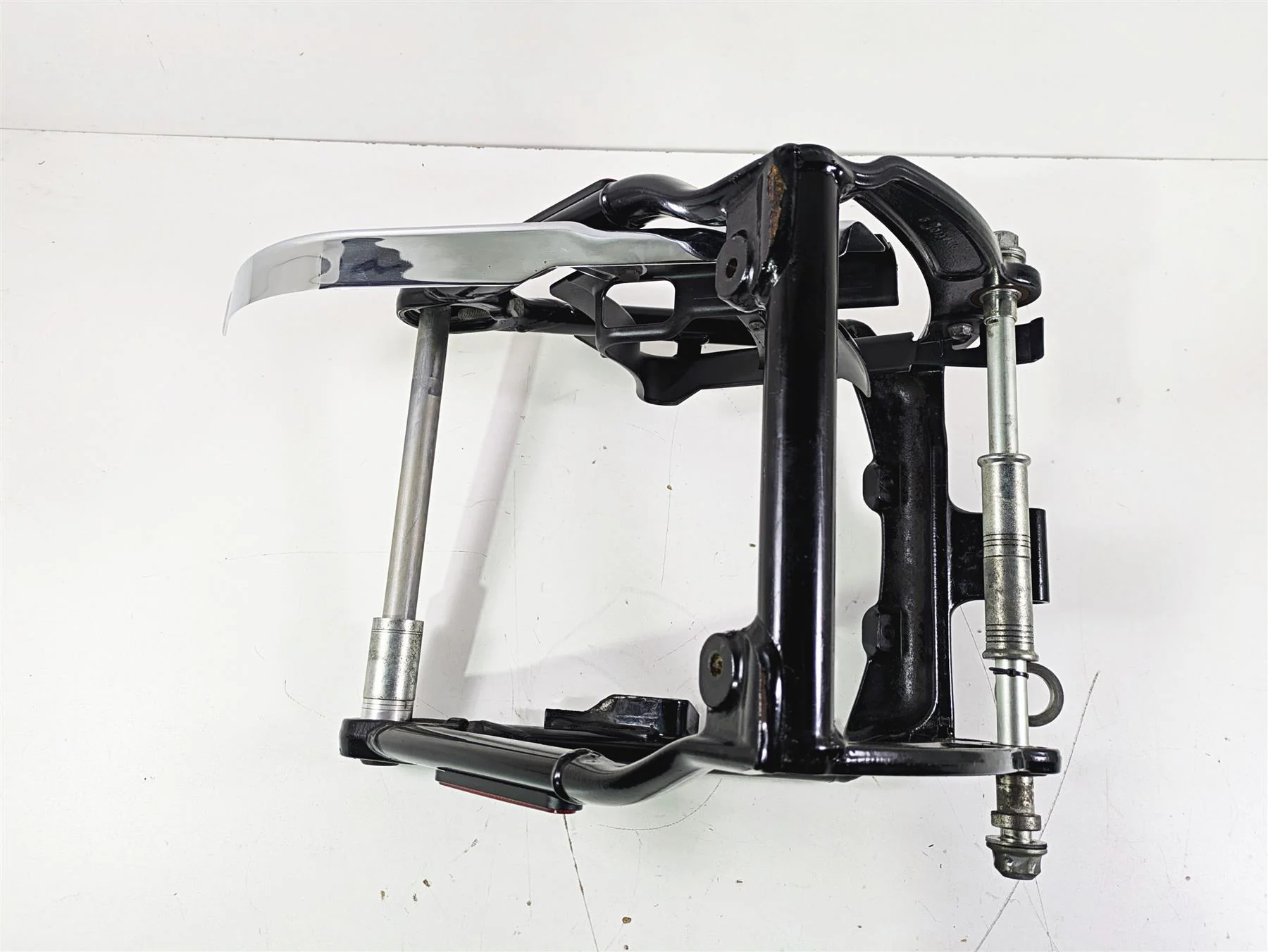 2009 Harley FXCWC Softail Rocker Rear Suspension Swingarm Swing Arm 47694-09 - Image 3