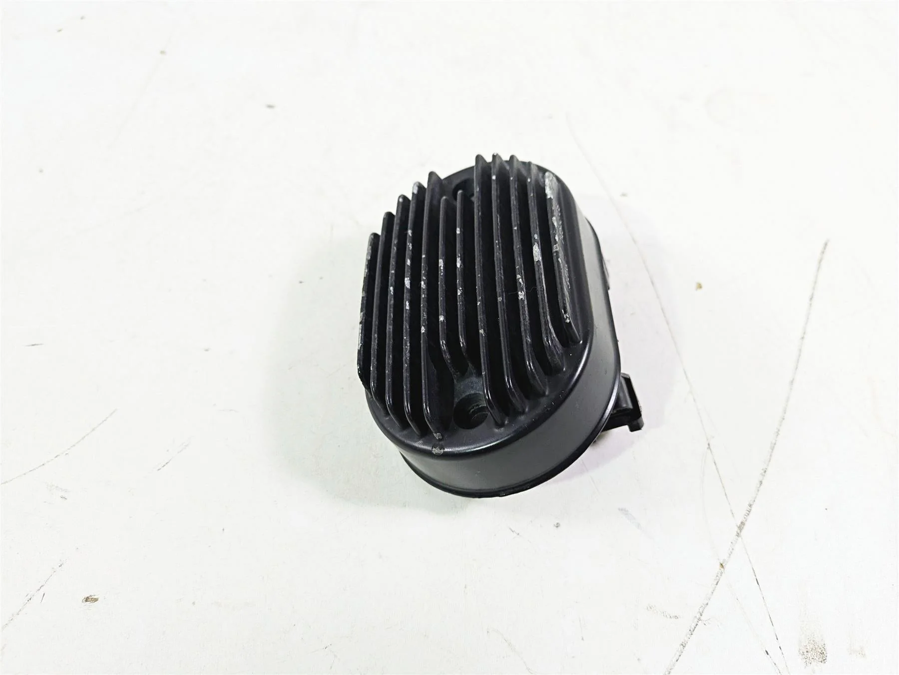 2009 Harley FXCWC Softail Rocker Rectifier Voltage Regulator 74540-08 - Image 4
