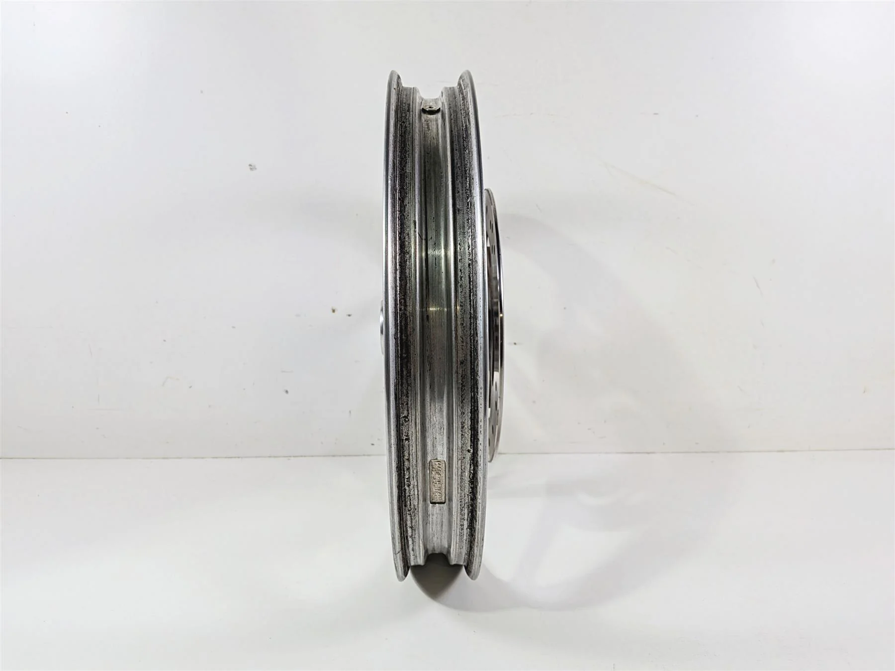 2009 Harley FXCWC Softail Rocker Straight 19x2.5 Front Wheel - Read 41526-08 - Image 3