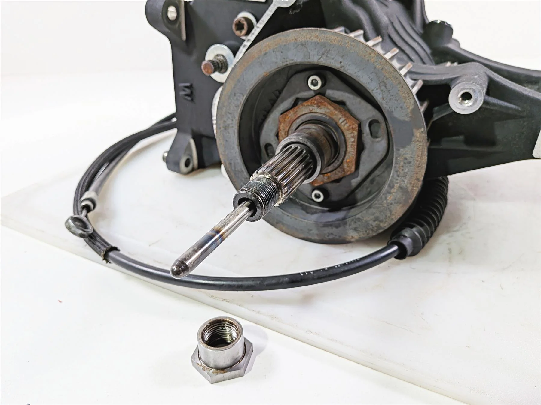 2009 Harley FXCWC Softail Rocker Transmission Gear Box 6 Speed - 19k 33153-09 - Image 4