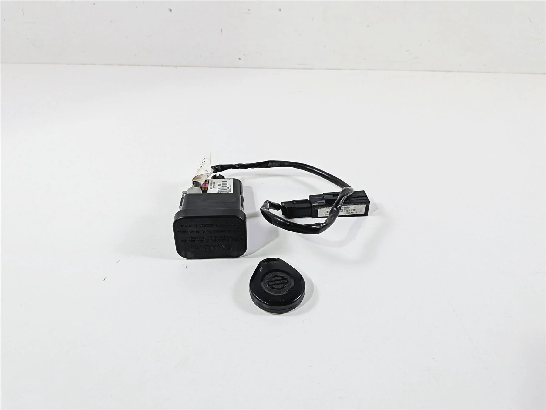 2009 Harley FXCWC Softail Rocker Tssm Turn Signal Security Module + Fob 69976-08 - Image 4