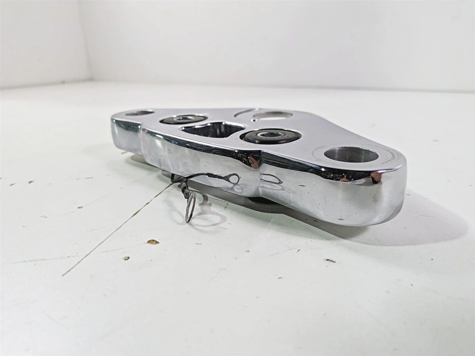 2009 Harley FXCWC Softail Rocker Upper Triple Tree Steering Clamp 49mm 46637-08 - Image 9
