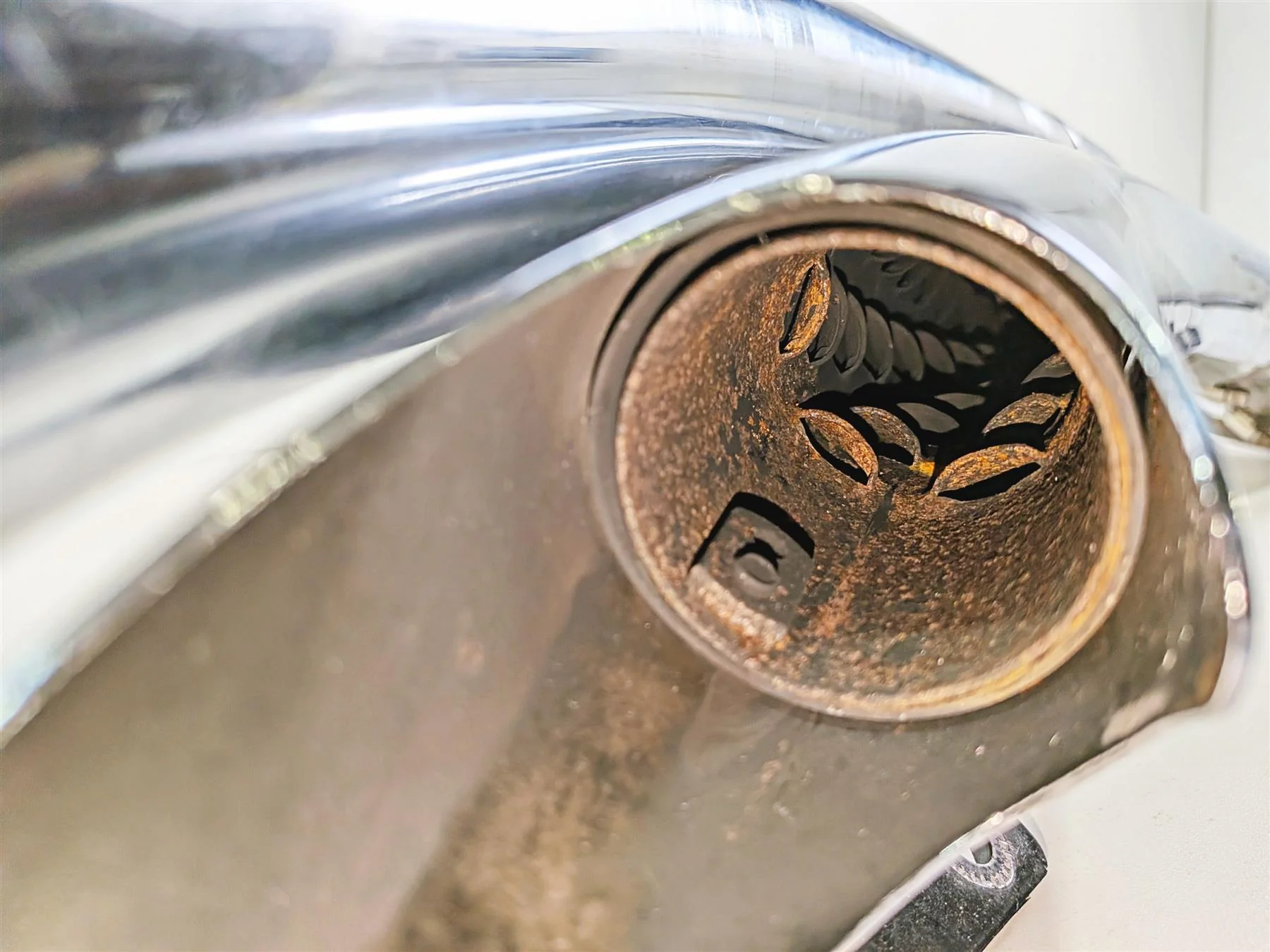 2009 Harley FXCWC Softail Rocker Vance & Hines Big Radius Exhaust System 26079 - Image 10