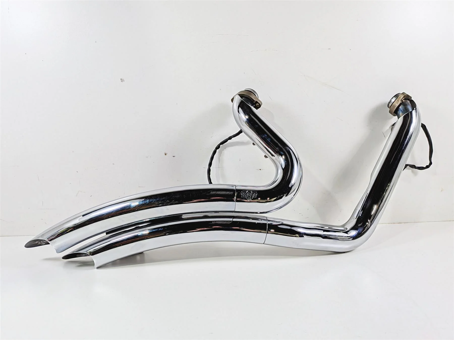 2009 Harley FXCWC Softail Rocker Vance & Hines Big Radius Exhaust System 26079 - Image 12