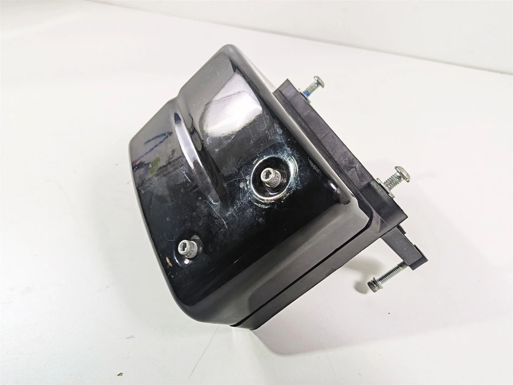 2009 Harley FXDC Dyna Super Glide Electric Holder Tray Carrier & Cover 70367-04 - Image 12