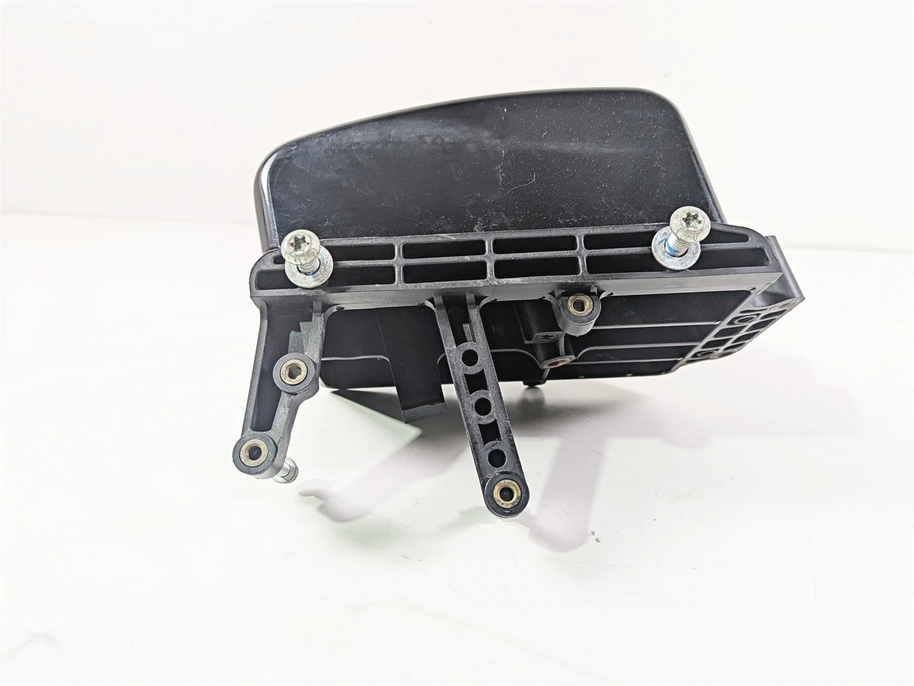 2009 Harley FXDC Dyna Super Glide Electric Holder Tray Carrier & Cover 70367-04 - Image 4