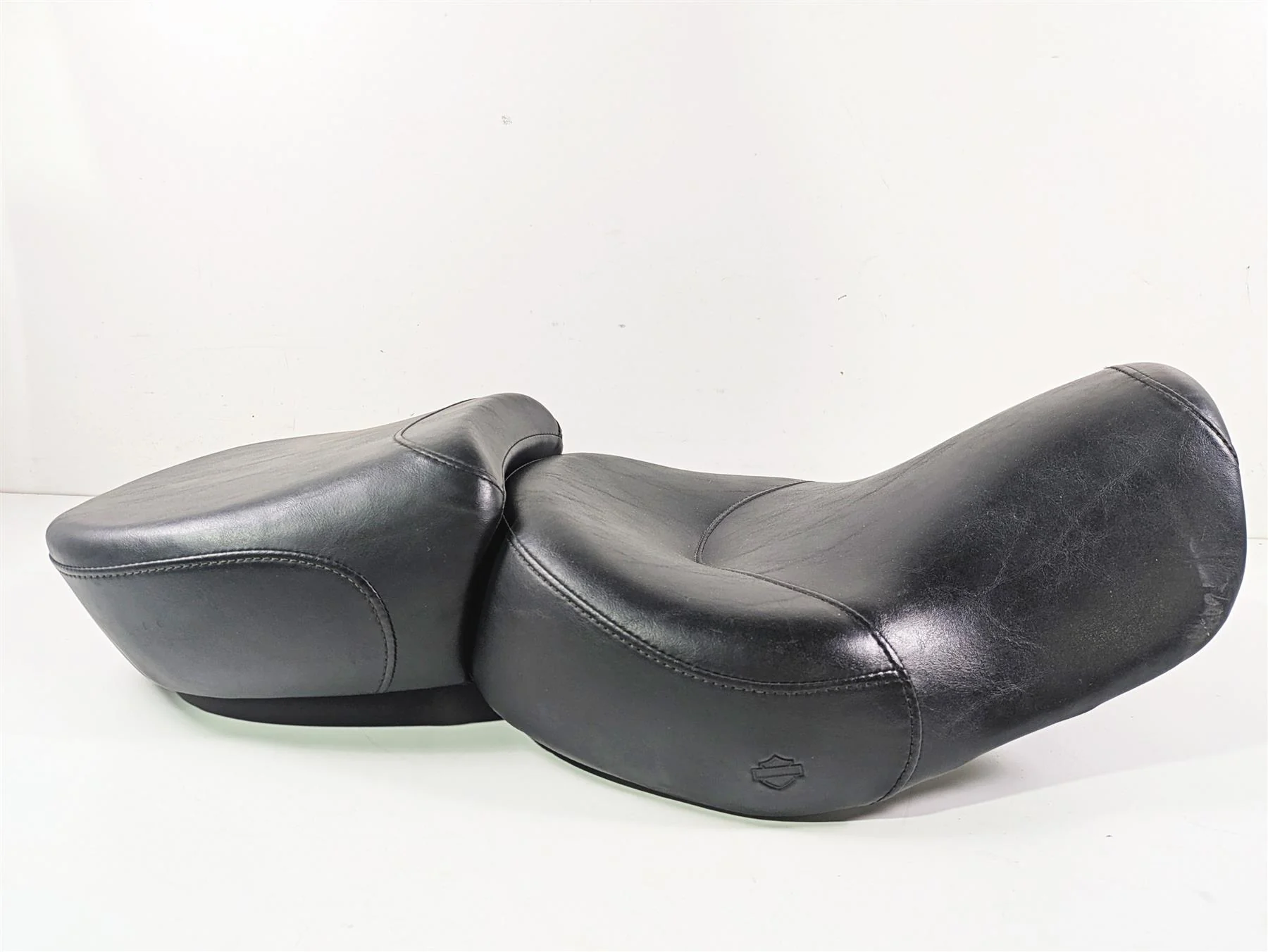 2009 Harley FXDC Dyna Super Glide Front Rear Seat Set 22531 RDW-92/61-0067