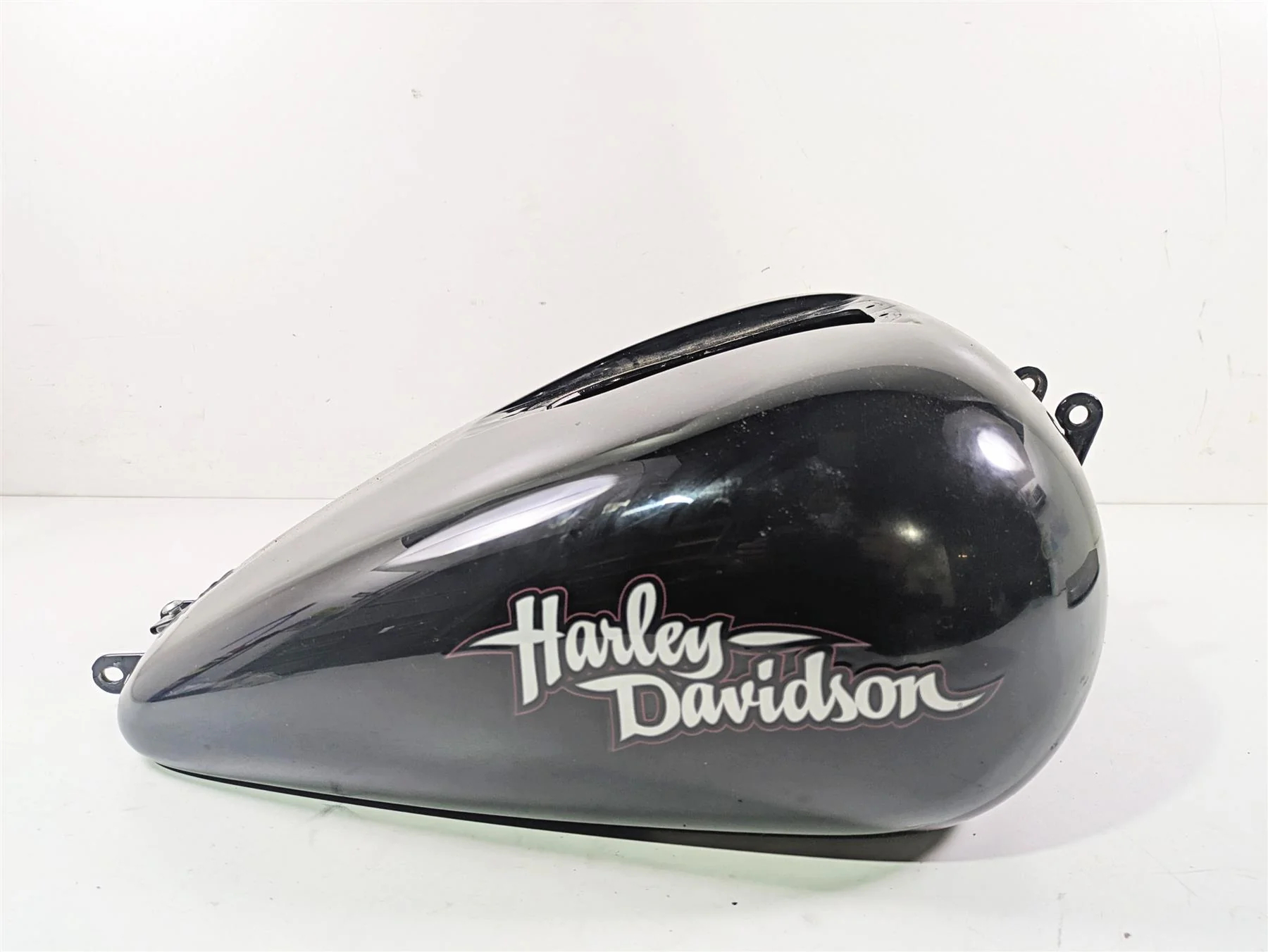 2009 Harley FXDC Dyna Super Glide Fuel Gas Petrol Tank Reservoir - Read 61590-04B