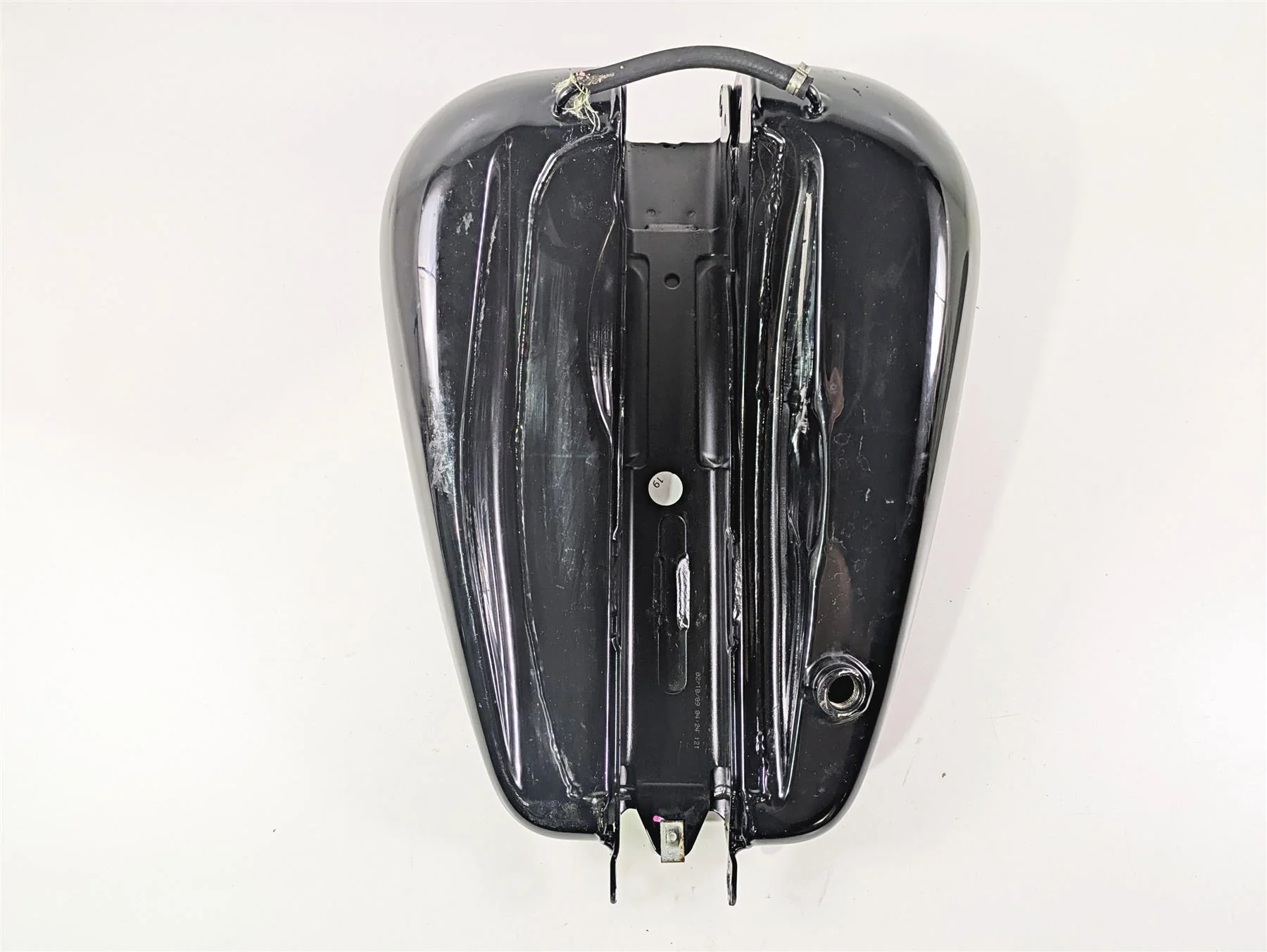 2009 Harley FXDC Dyna Super Glide Fuel Gas Petrol Tank Reservoir - Read 61590-04B - Image 4