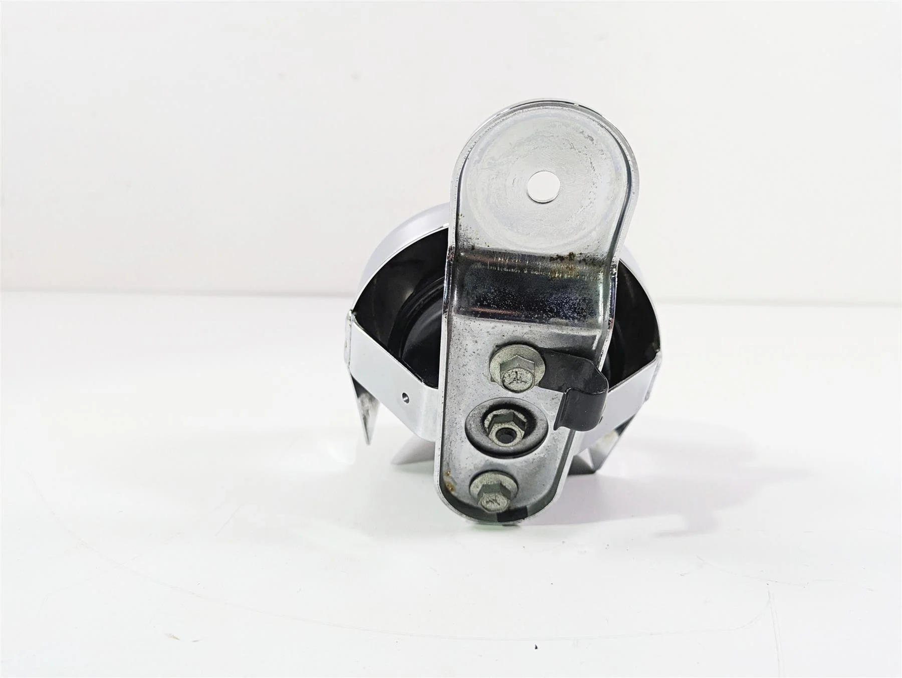 2009 Harley FXDC Dyna Super Glide Horn + Chrome Cover 61300478A - Image 4