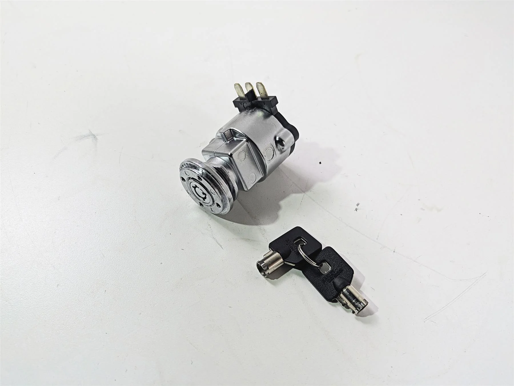 2009 Harley FXDC Dyna Super Glide Ignition Switch Fork Lock + Keys Set 71559-06C