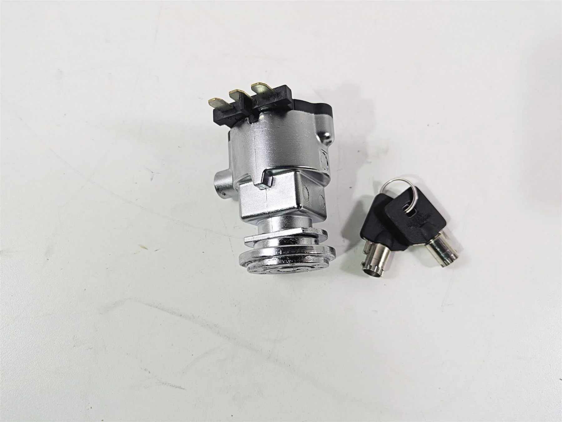 2009 Harley FXDC Dyna Super Glide Ignition Switch Fork Lock + Keys Set 71559-06C - Image 2