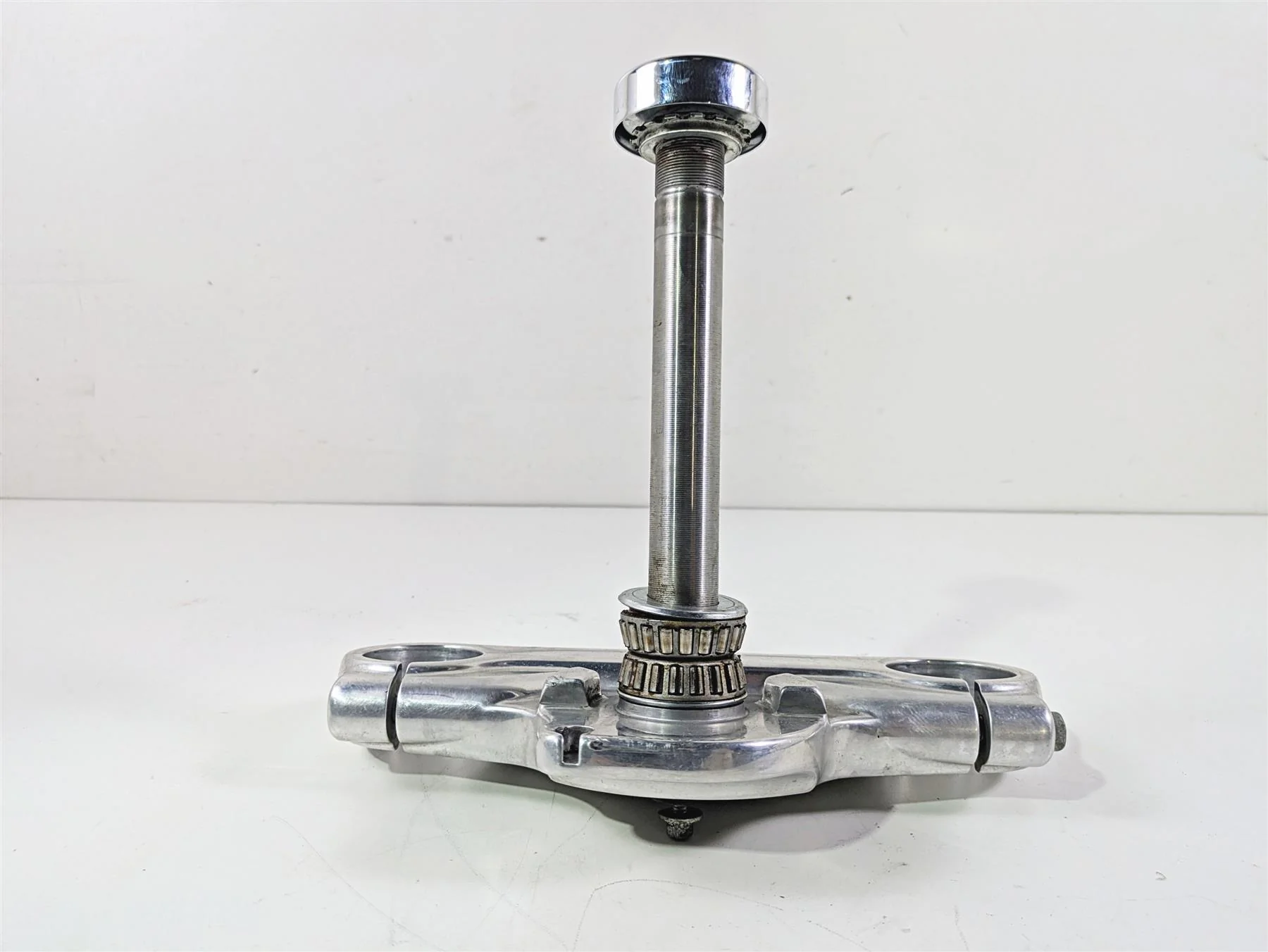 2009 Harley FXDC Dyna Super Glide Lower Triple Tree Steering Clamp Read 45867-08 - Image 3