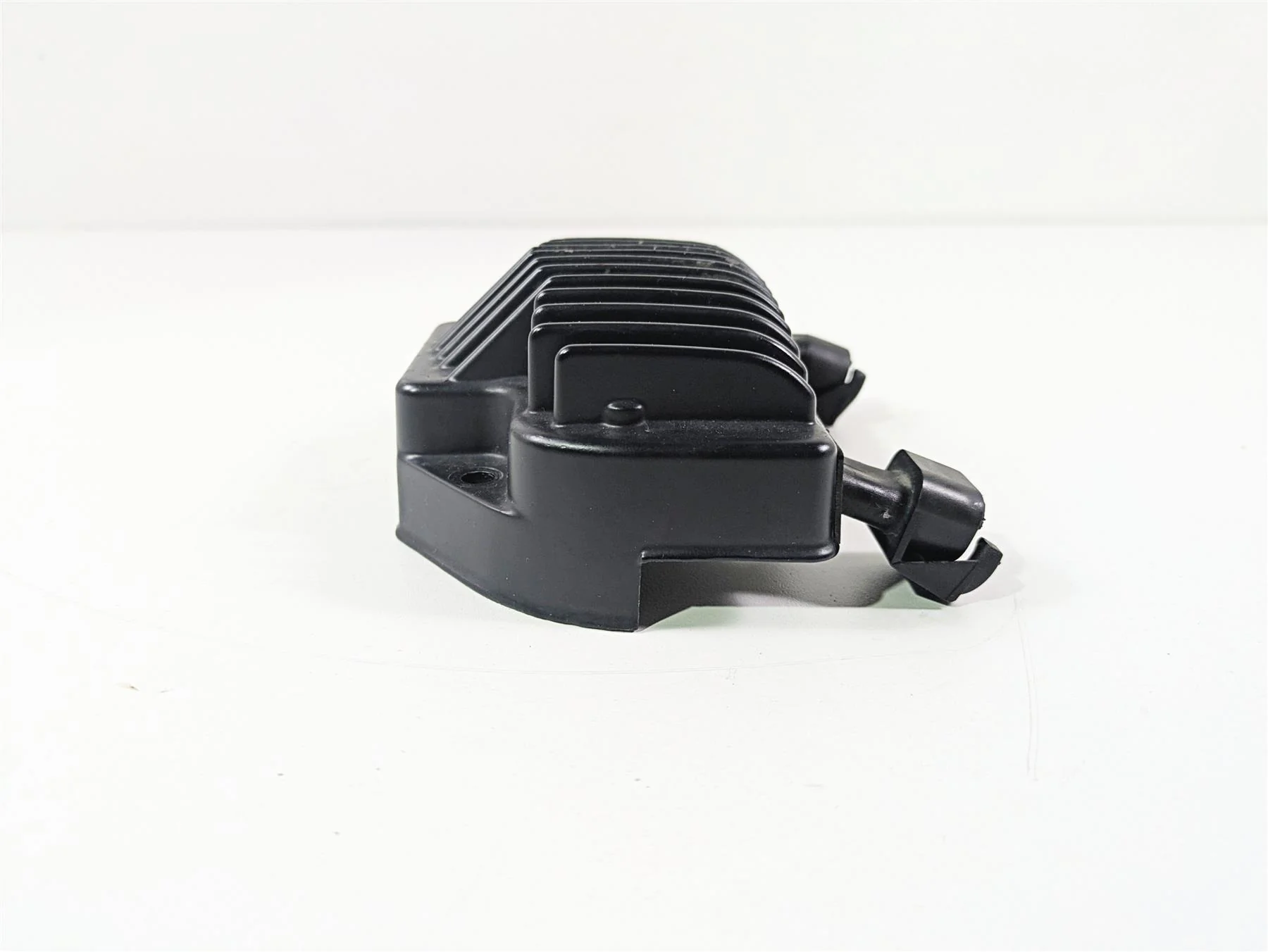 2009 Harley FXDC Dyna Super Glide Rectifier Voltage Regulator 74631-08A - Image 3