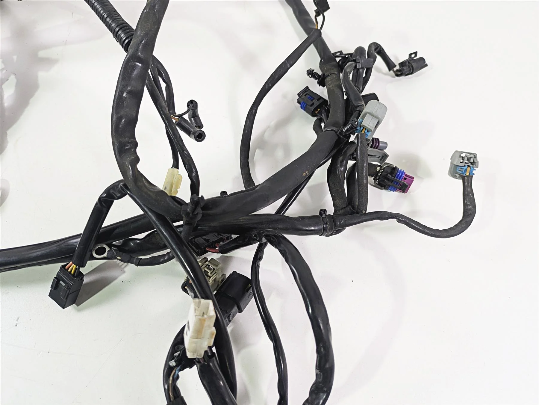 2009 Harley FXDC Dyna Super Glide Wiring Harness Loom 69602-08 - Image 4