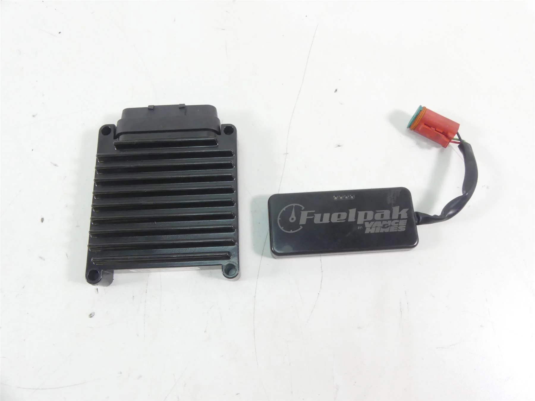 2009 Harley FXDF Dyna Fat Bob Cdi Ecu Ecm + Vance Hines Fuelpak Module 32852-08A