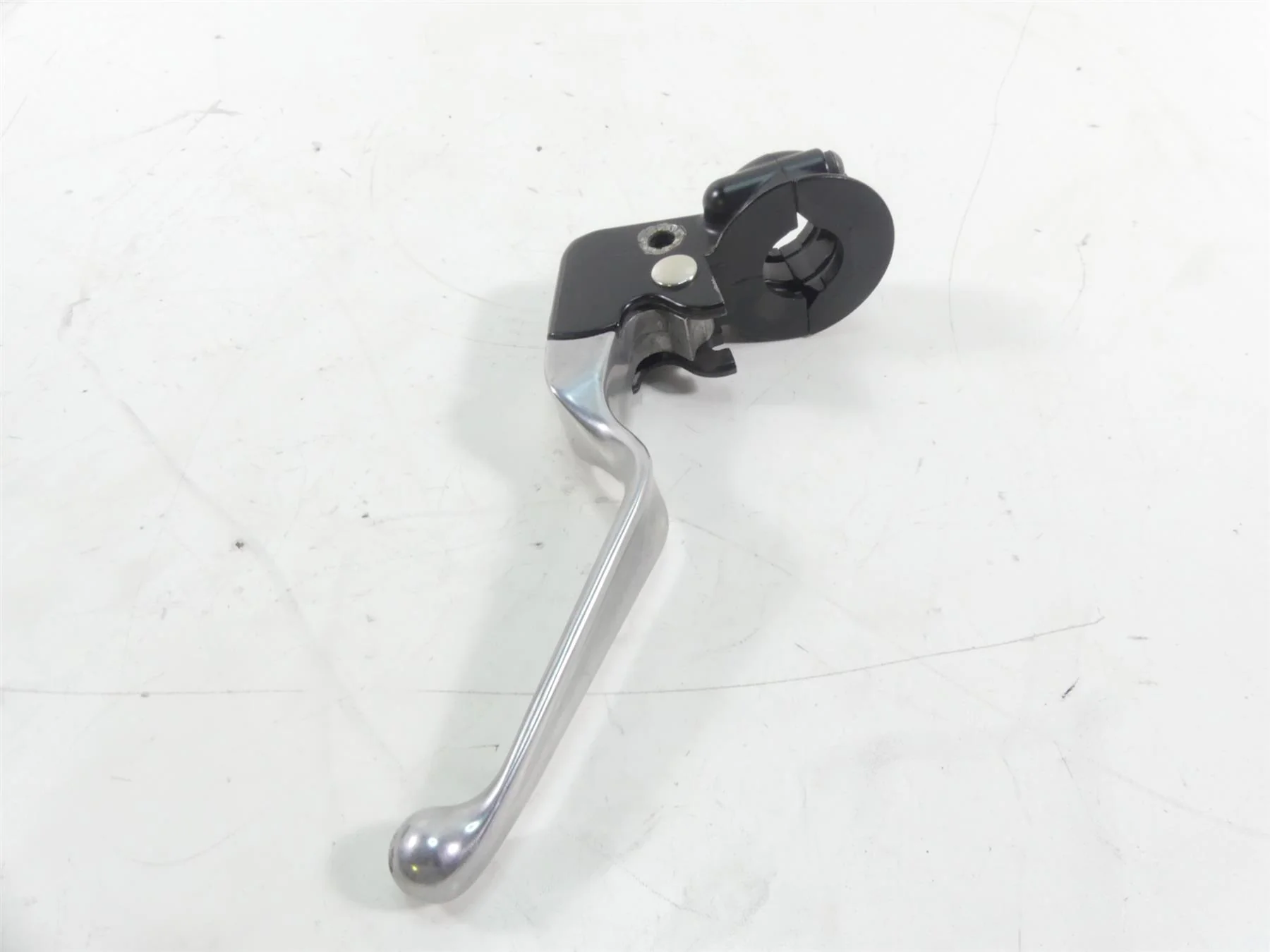 2009 Harley FXDF Dyna Fat Bob Clutch Perch & Lever 38608-96 - Image 2