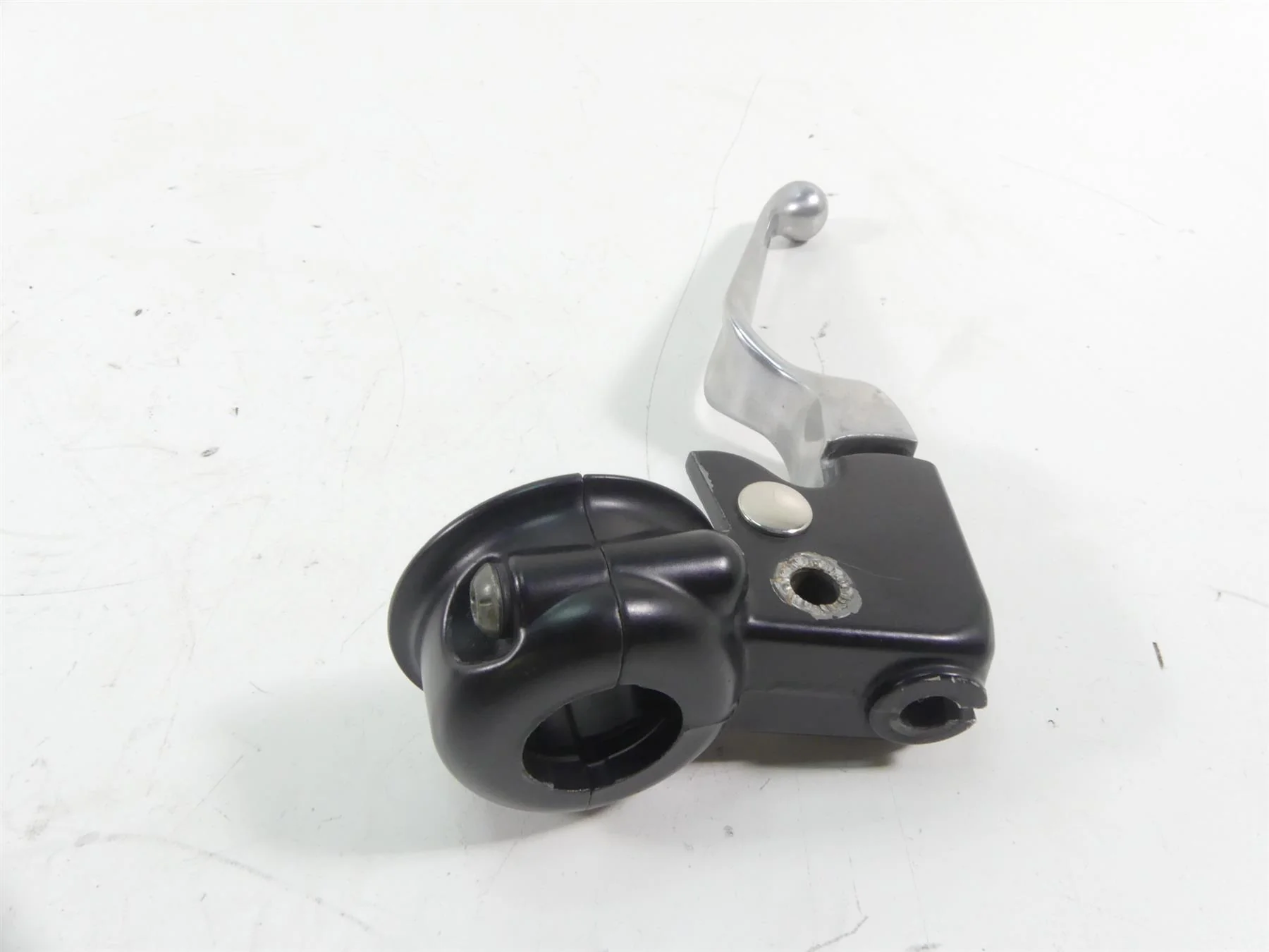 2009 Harley FXDF Dyna Fat Bob Clutch Perch & Lever 38608-96 - Image 4