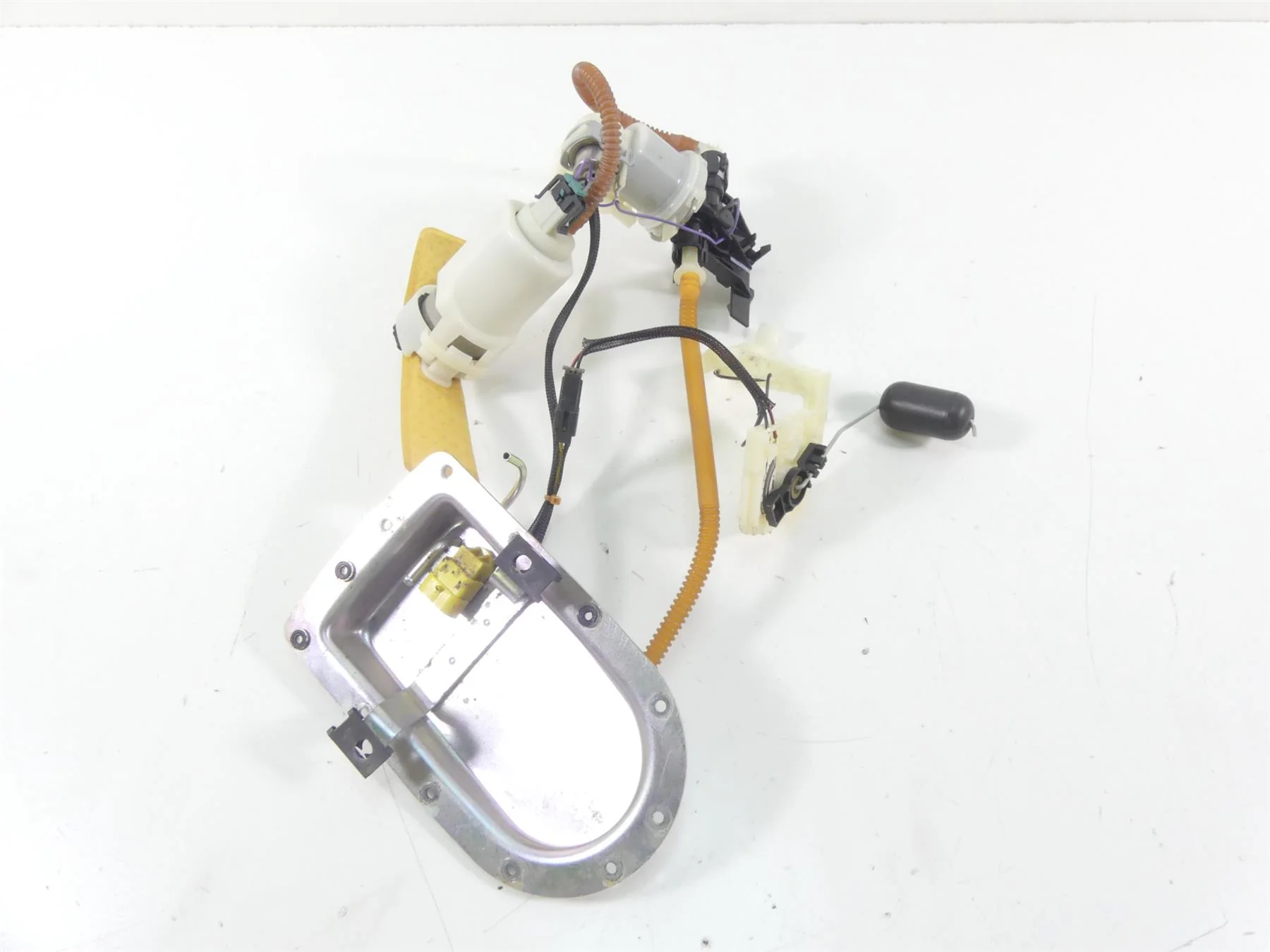 2009 Harley FXDF Dyna Fat Bob Fuel Gas Petrol Pump + Level Sender 75218-04D