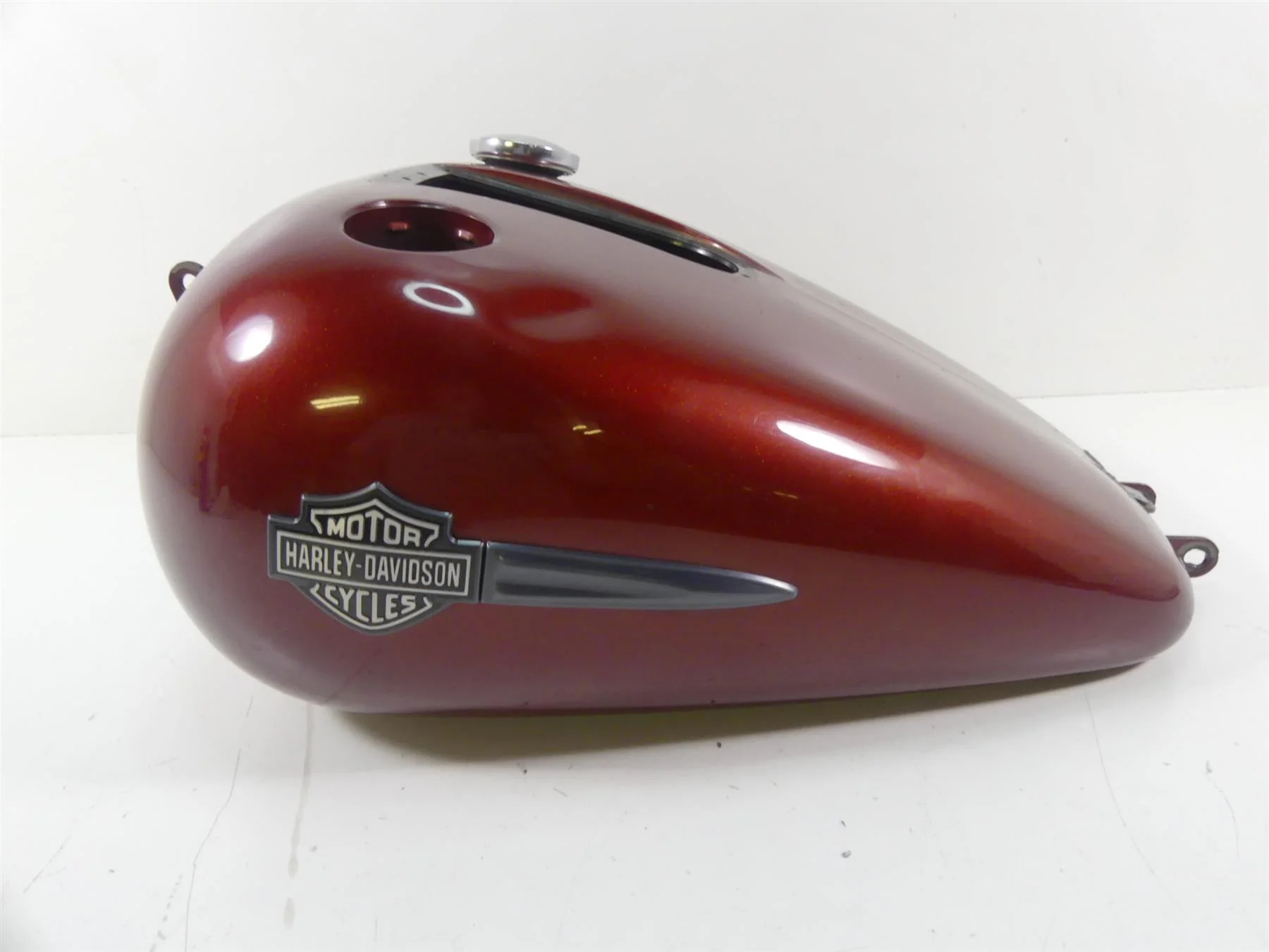 2009 Harley FXDF Dyna Fat Bob Fuel Gas Petrol Tank Reservoir - Read 61000705