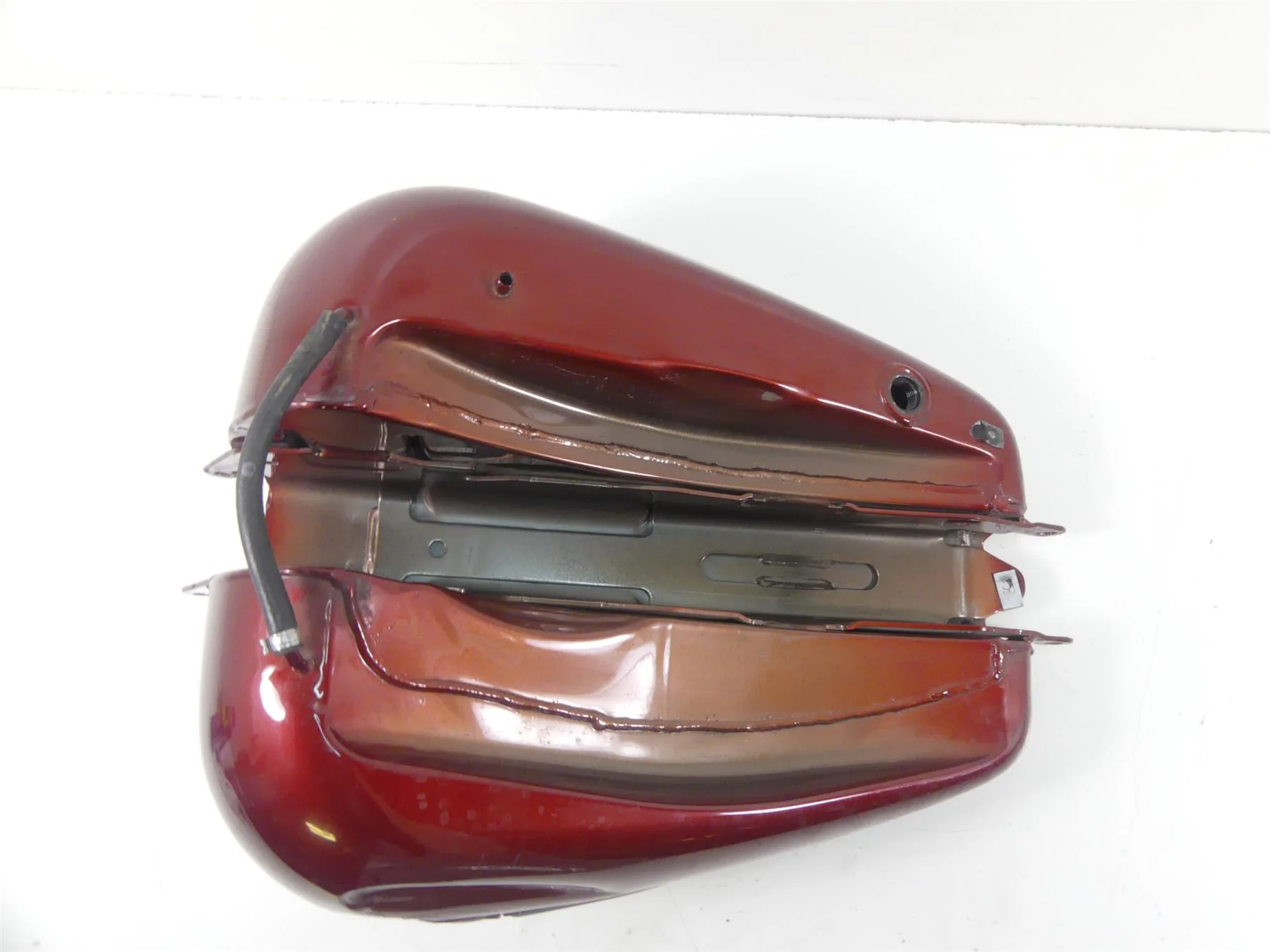 2009 Harley FXDF Dyna Fat Bob Fuel Gas Petrol Tank Reservoir - Read 61000705 - Image 11