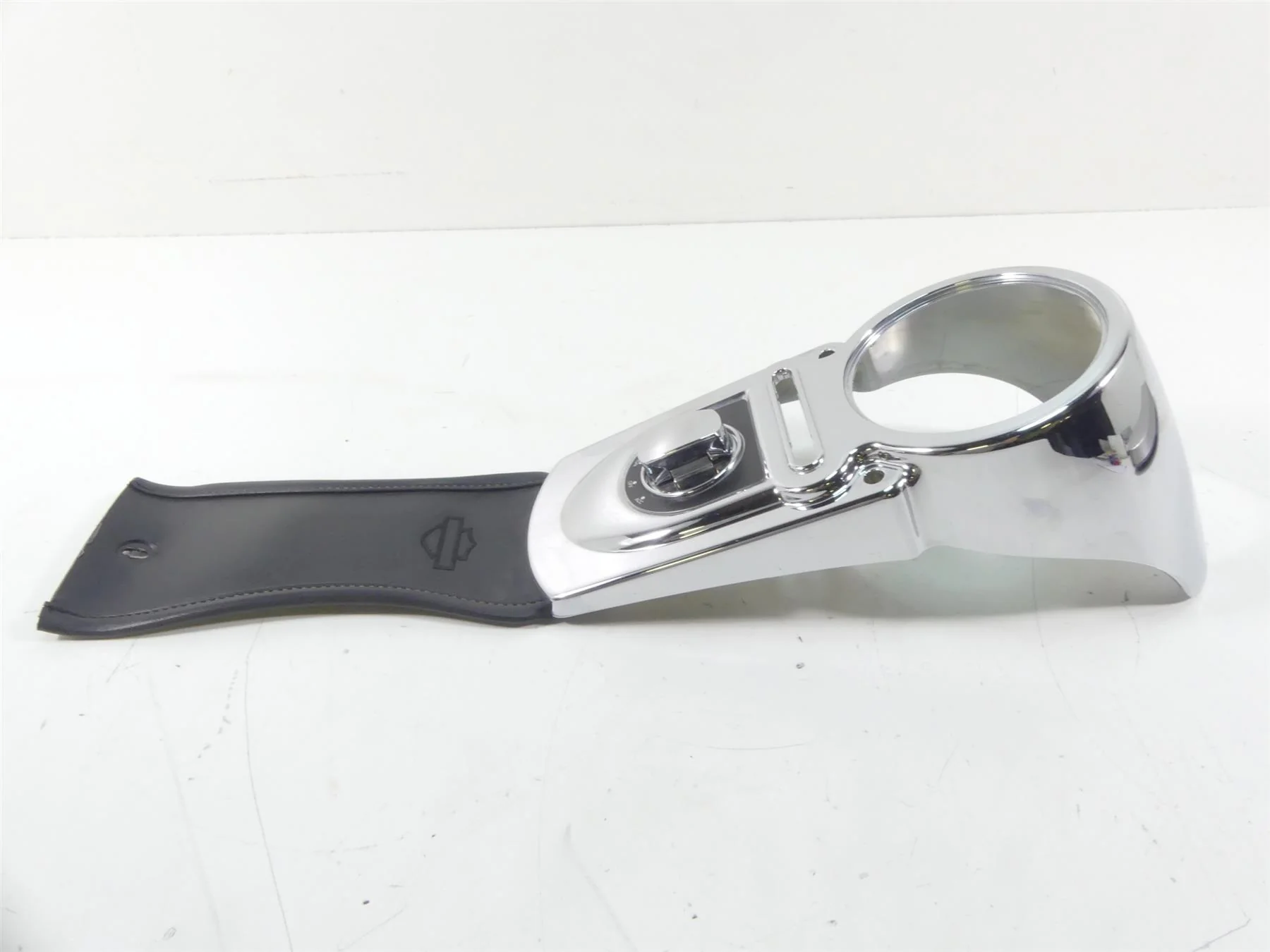 2009 Harley FXDF Dyna Fat Bob Fuel Tank Dash Cover + Ign Switch - Read 71211-04A - Image 3